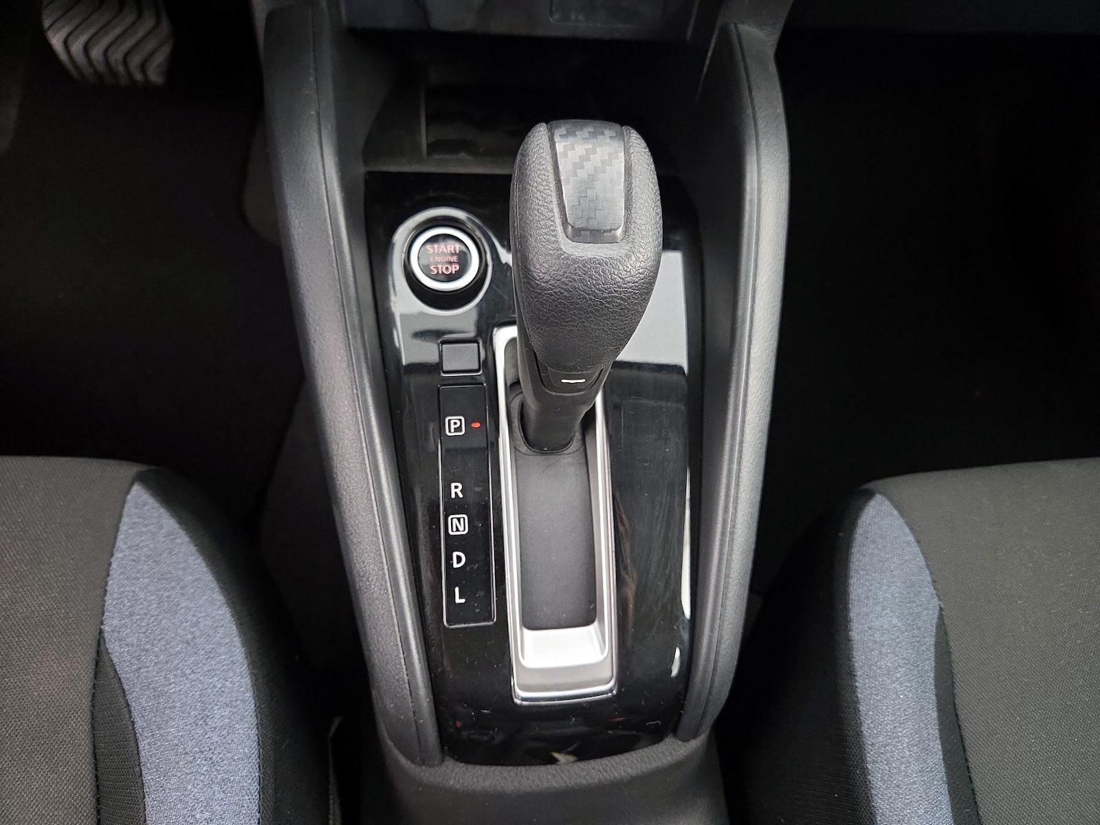 2025 Nissan Versa Sedan SV - Photo 16