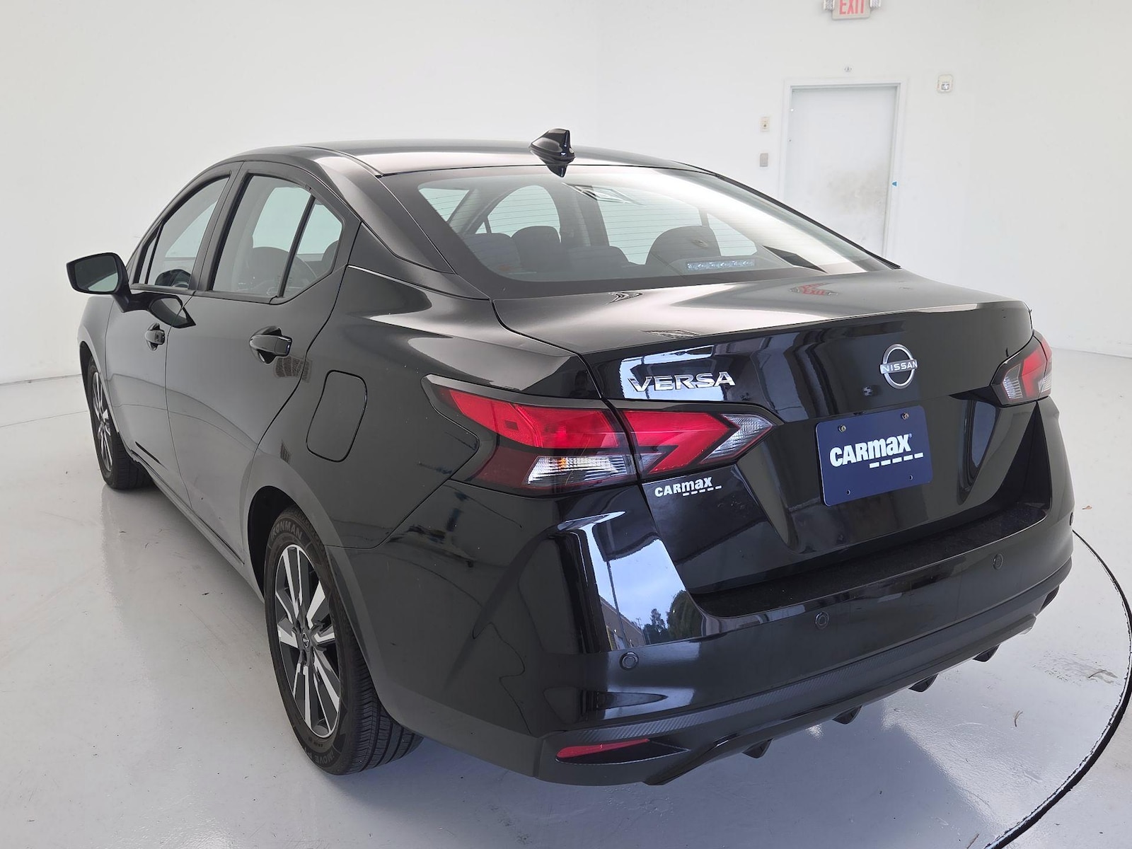 2025 Nissan Versa Sedan SV - Photo 7