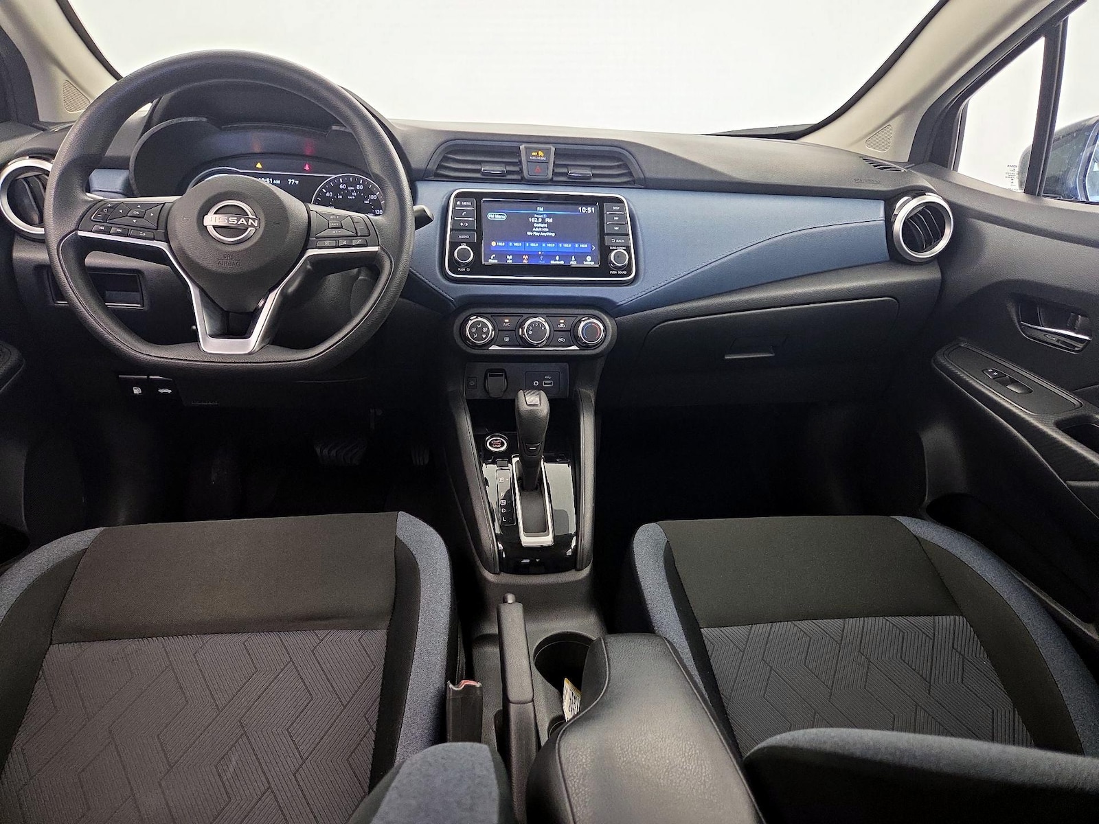 2025 Nissan Versa Sedan SV - Photo 8