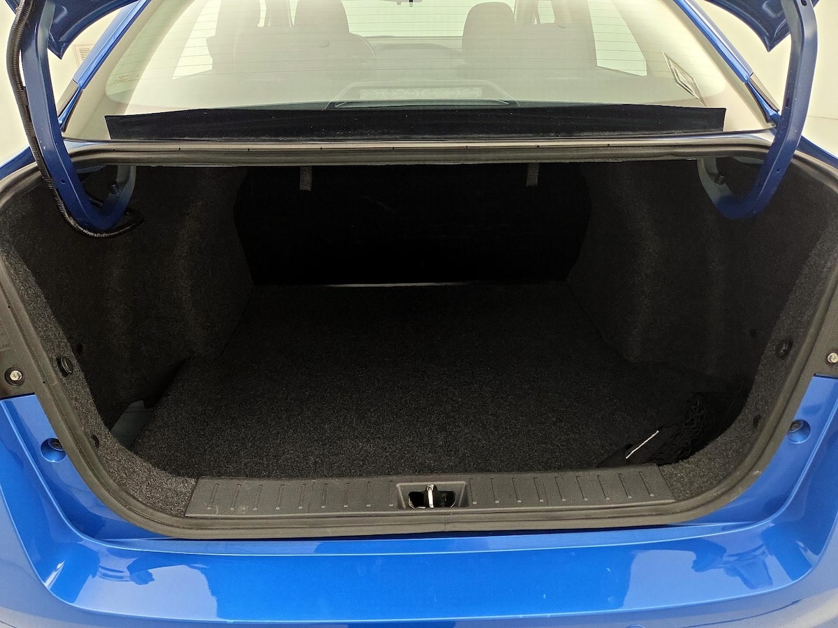 Trunk/Cargo (Seats Up)