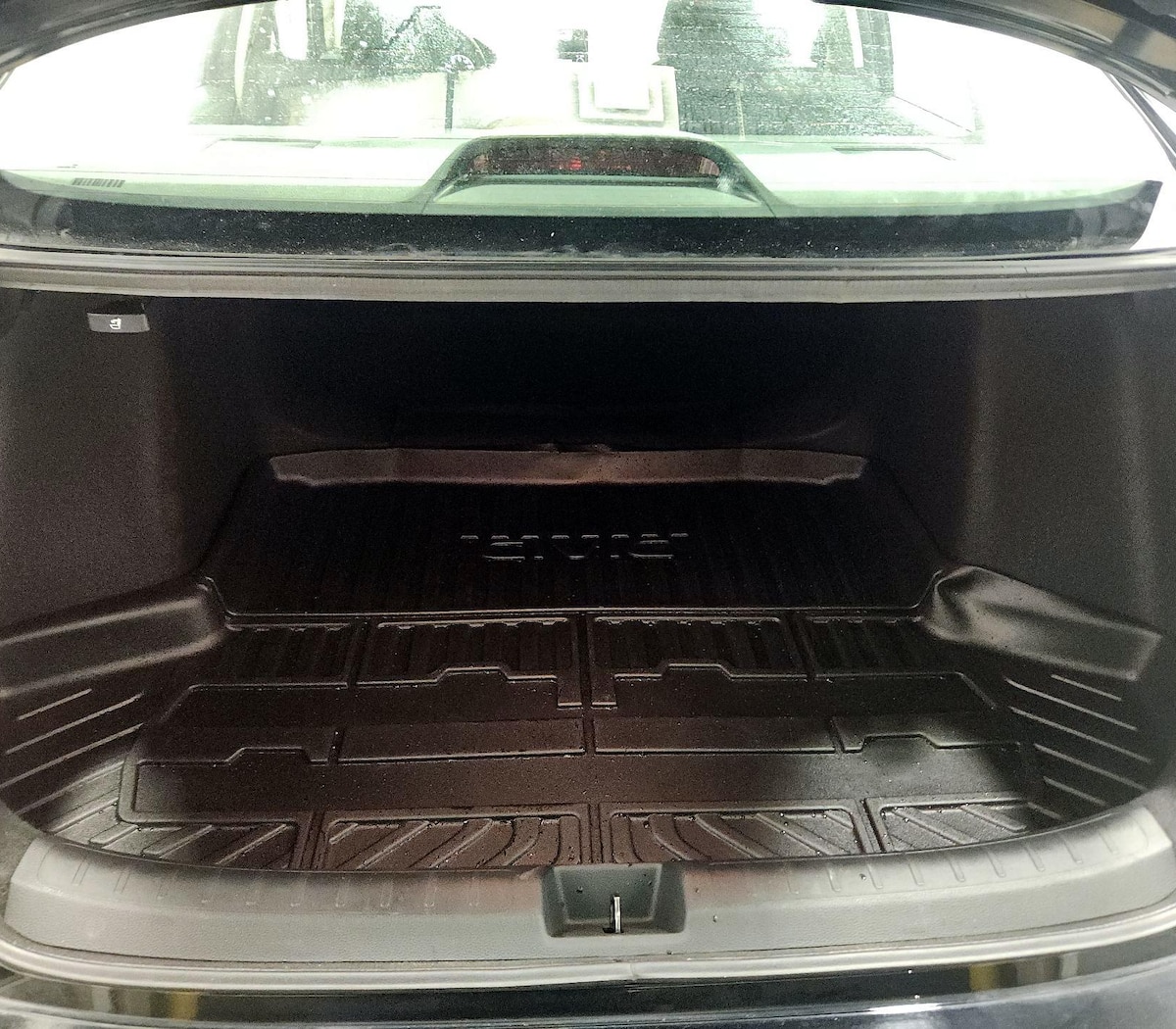Trunk/Cargo (Seats Up)