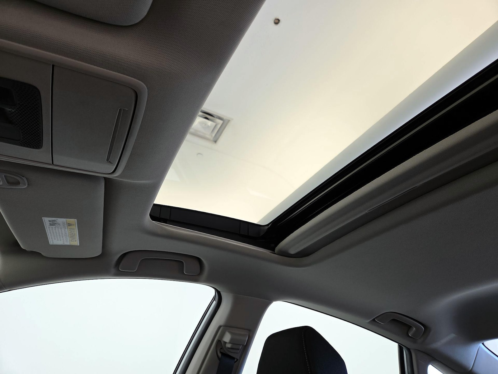 Sunroof(s) & Overhead Airbags