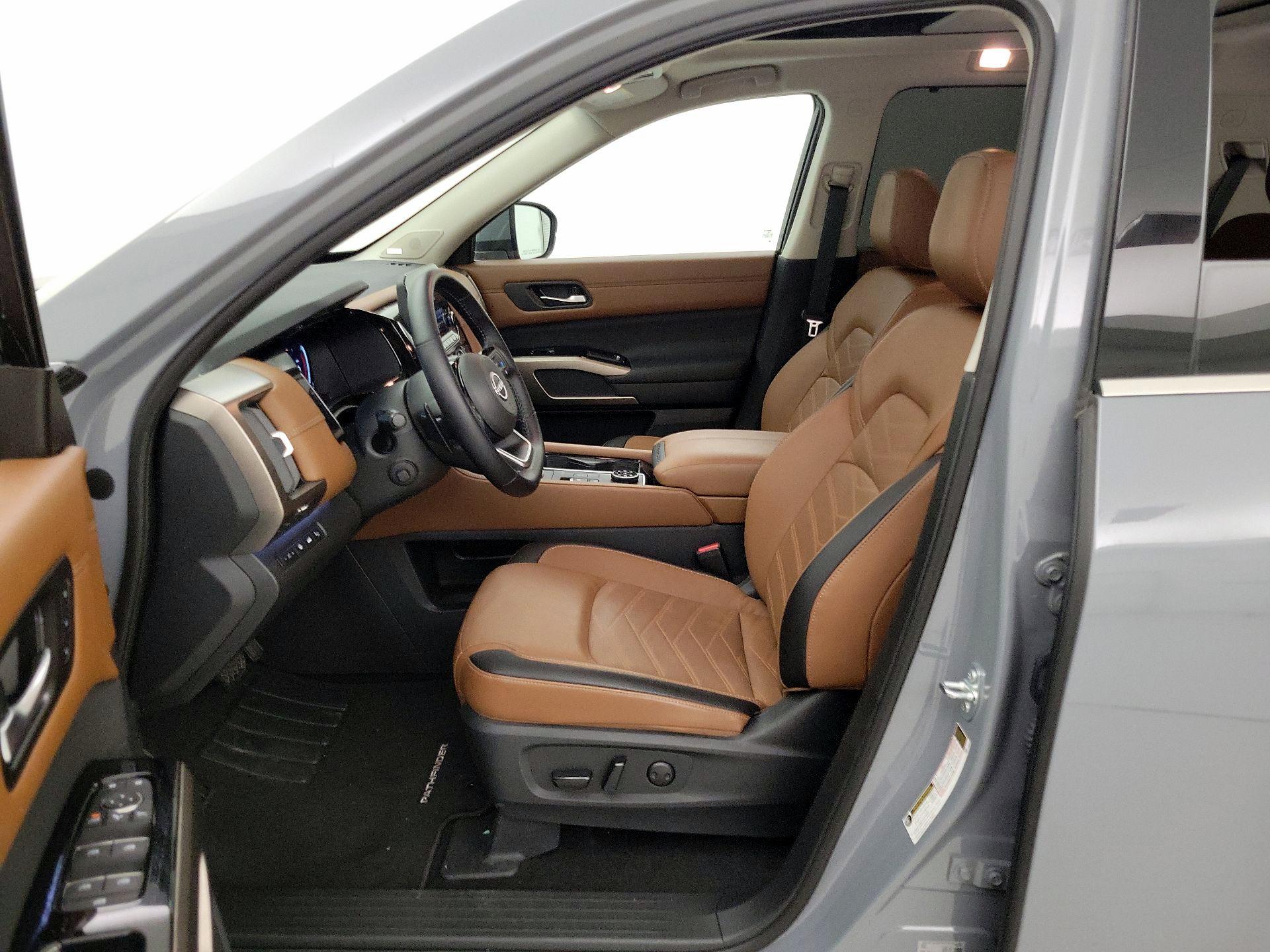Thumbnail: 2025 Nissan Pathfinder - 11