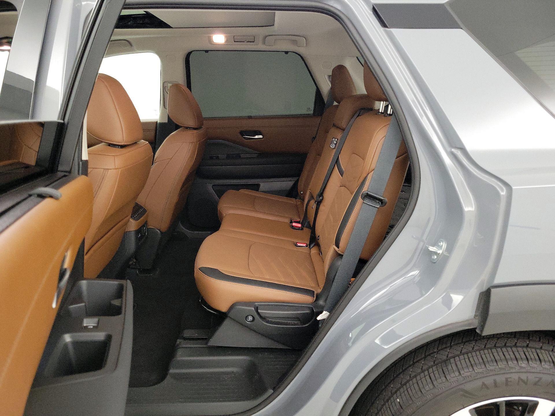 Thumbnail: 2025 Nissan Pathfinder - 20