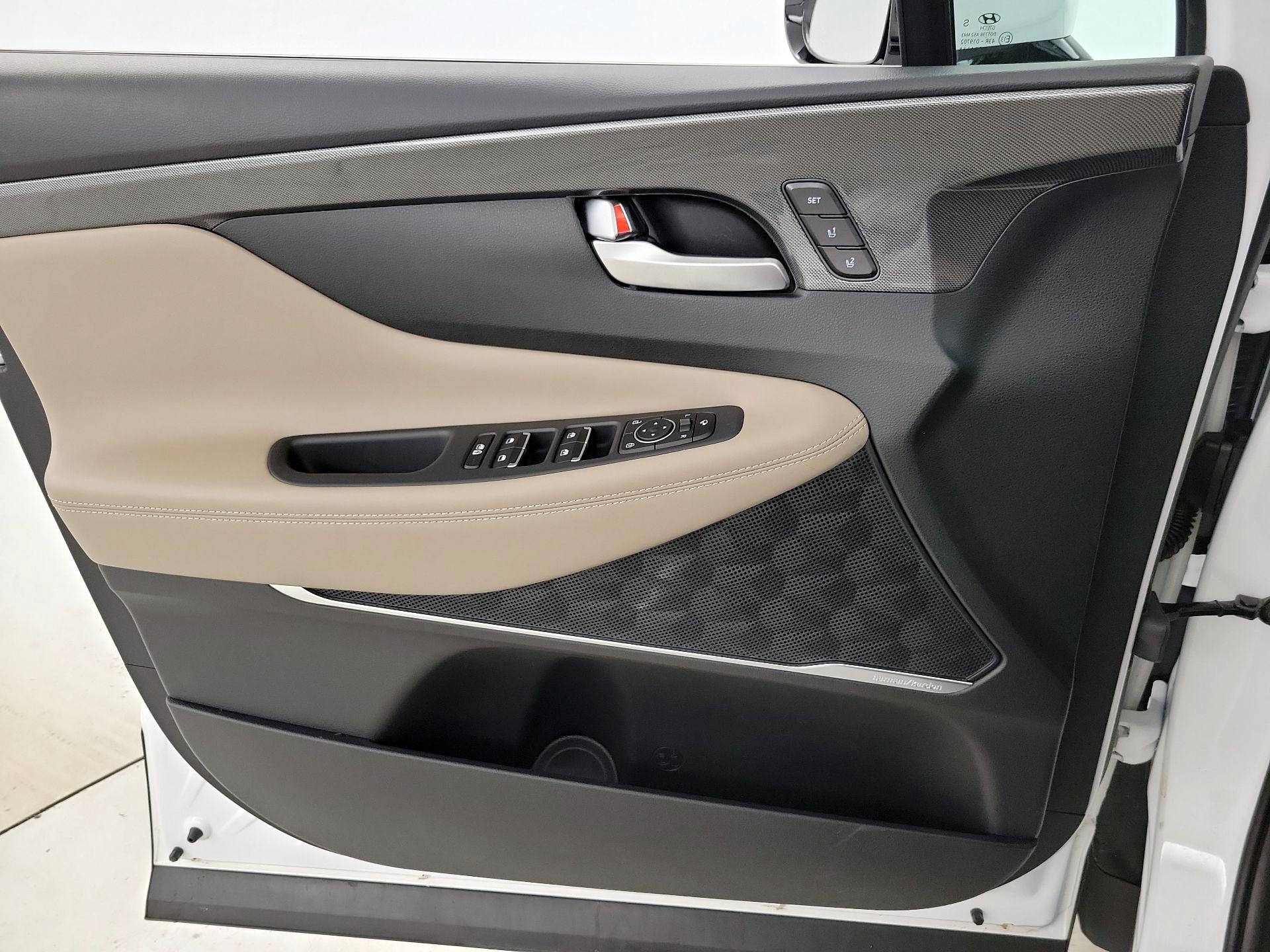 Thumbnail: 2023 Hyundai Santa Fe - 12