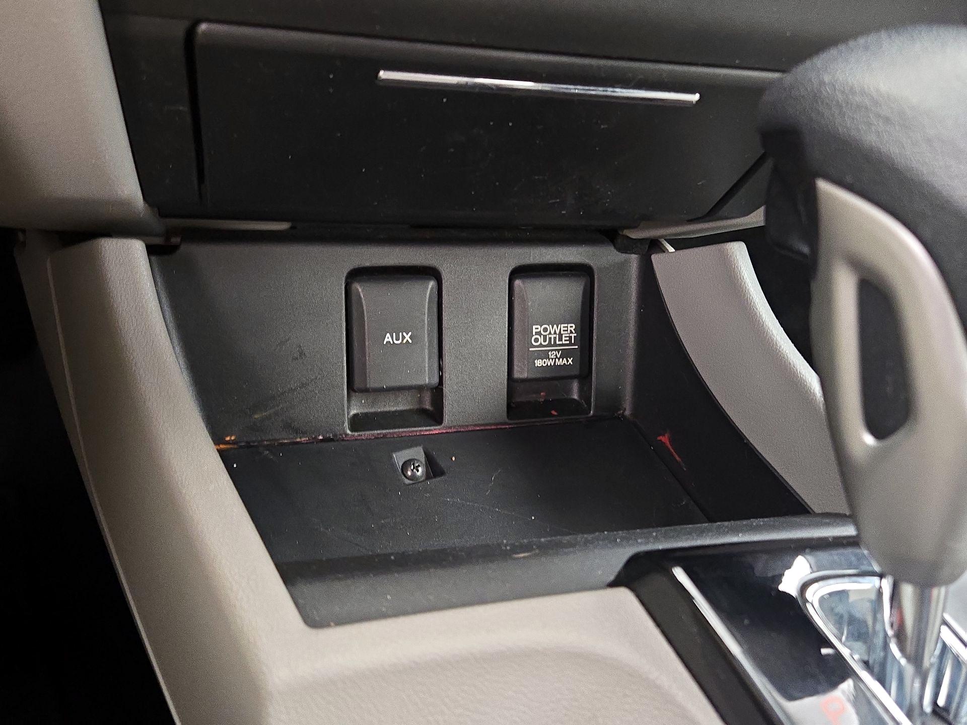 Thumbnail: 2015 Honda Civic - 18