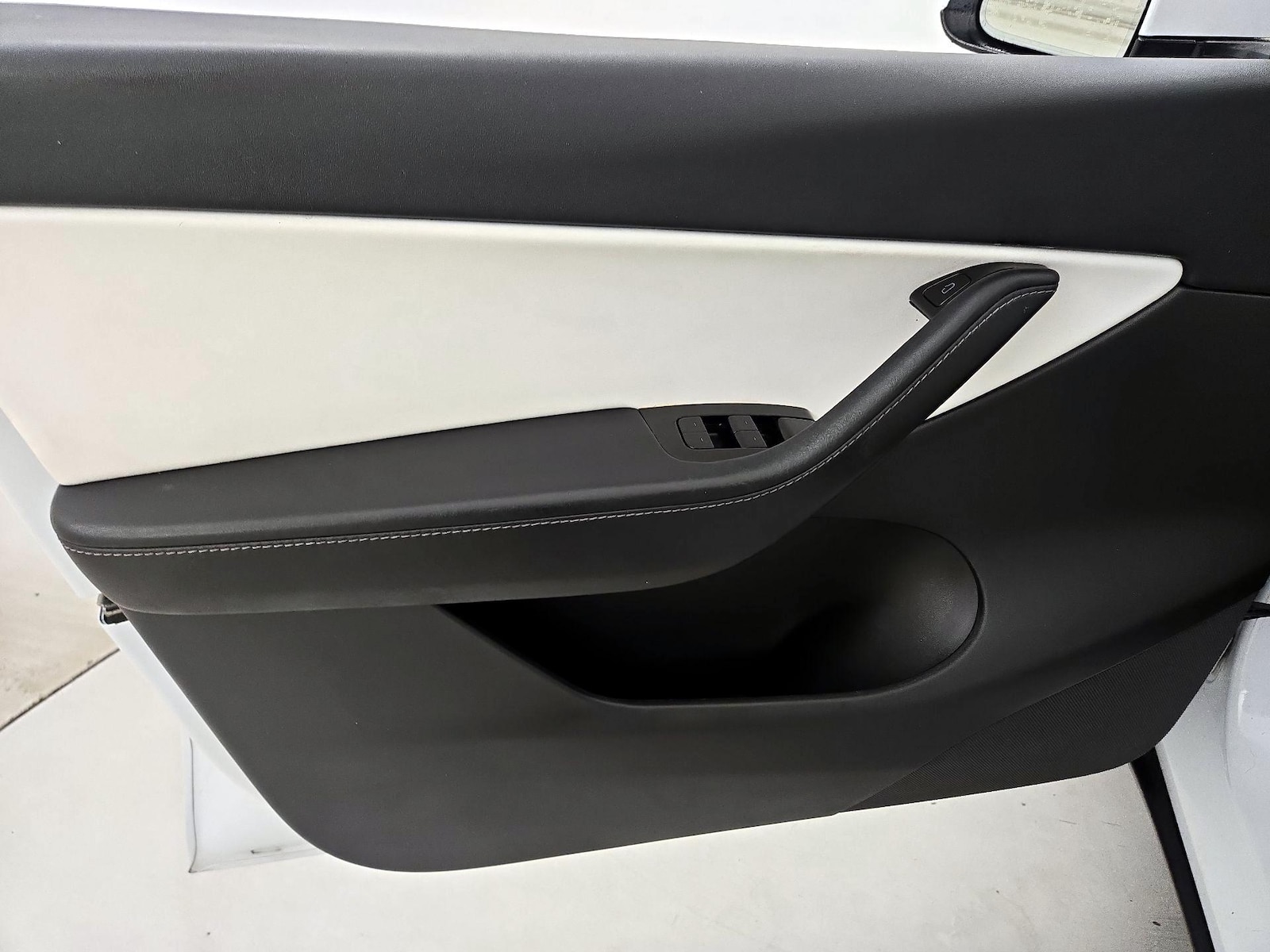 2021 Tesla Model Y Standard Range - Photo 13