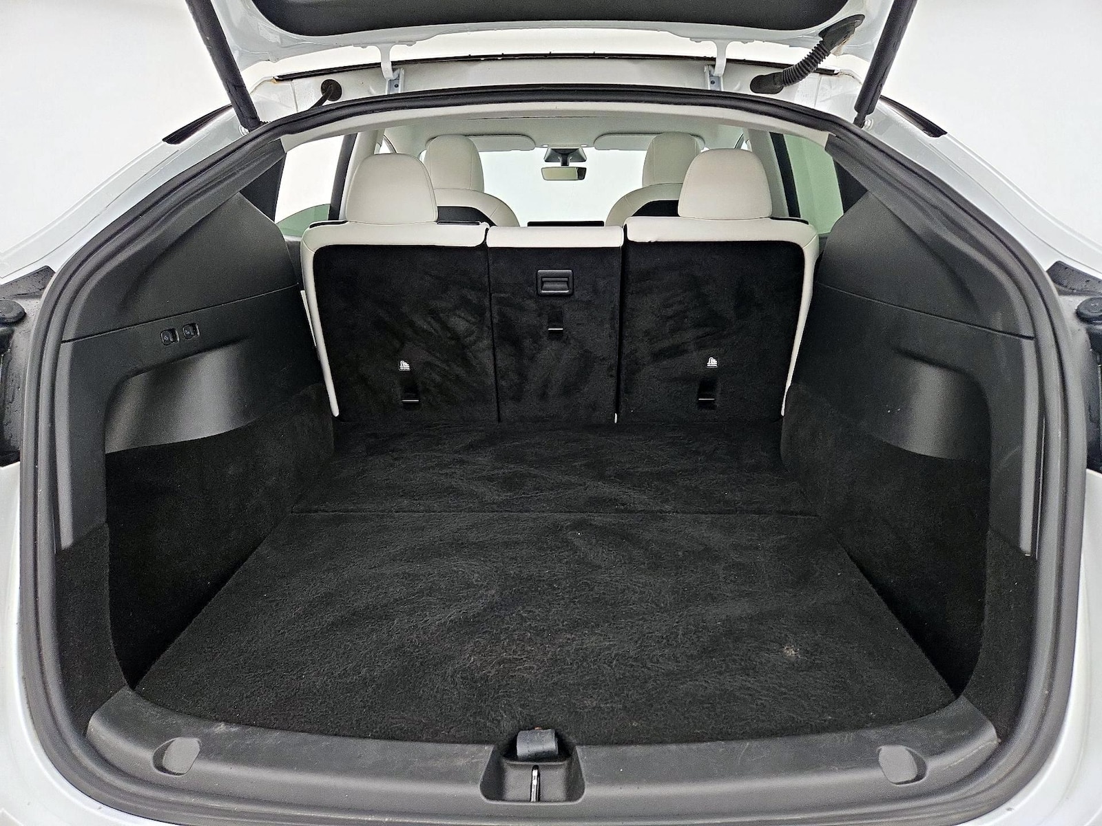 2021 Tesla Model Y Standard Range - Photo 22