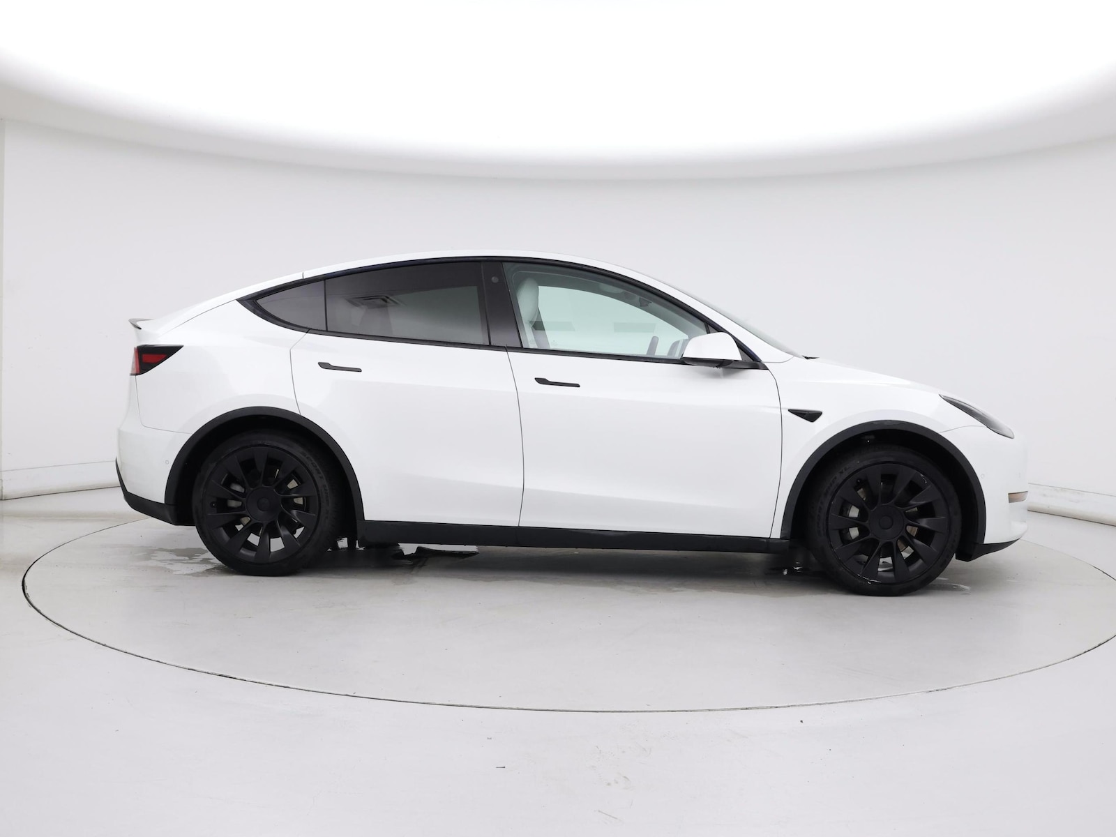 2021 Tesla Model Y Standard Range - Photo 8