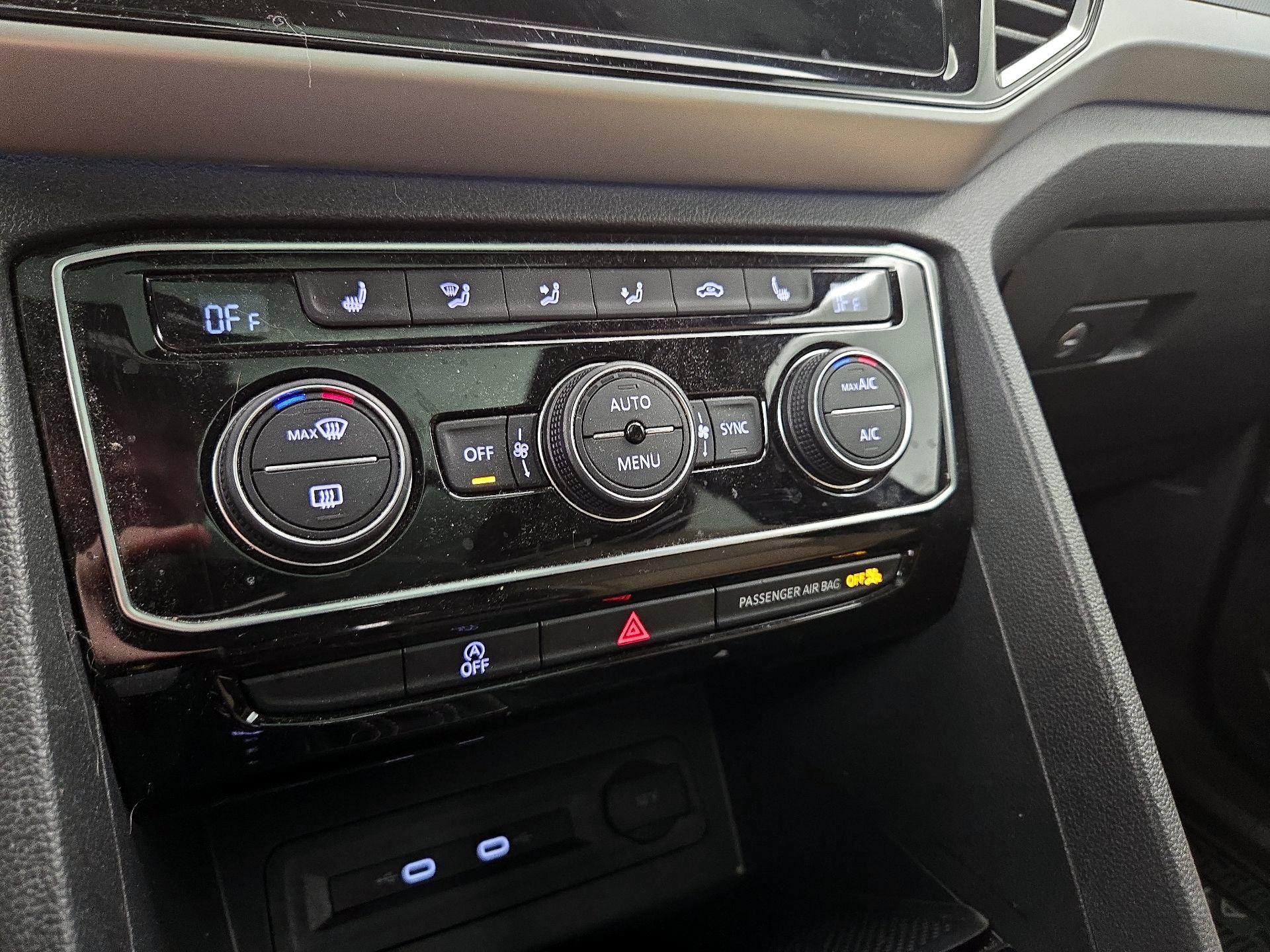Thumbnail: 2023 Volkswagen Atlas - 17