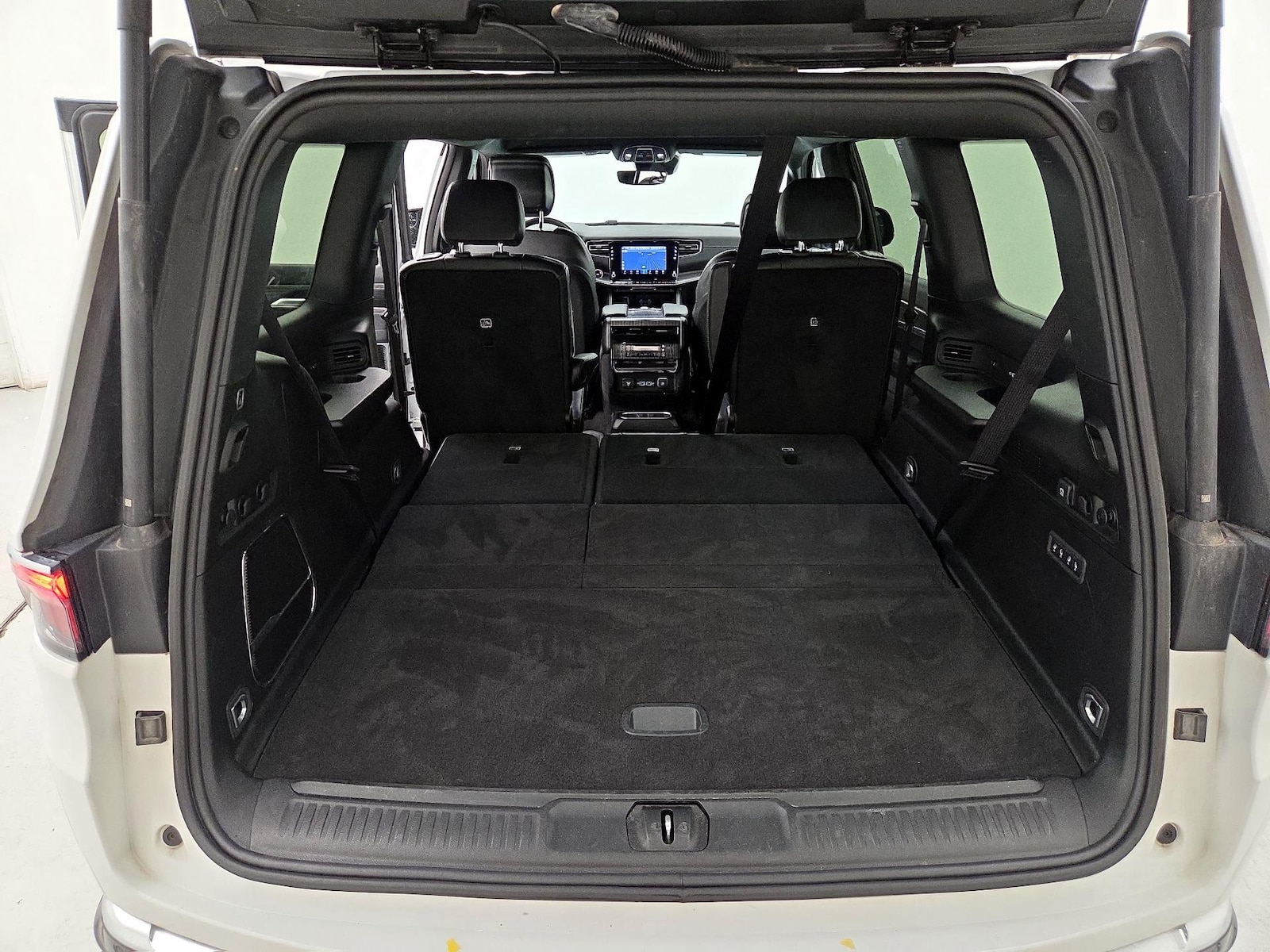 2024 Jeep Wagoneer Series III - Photo 24