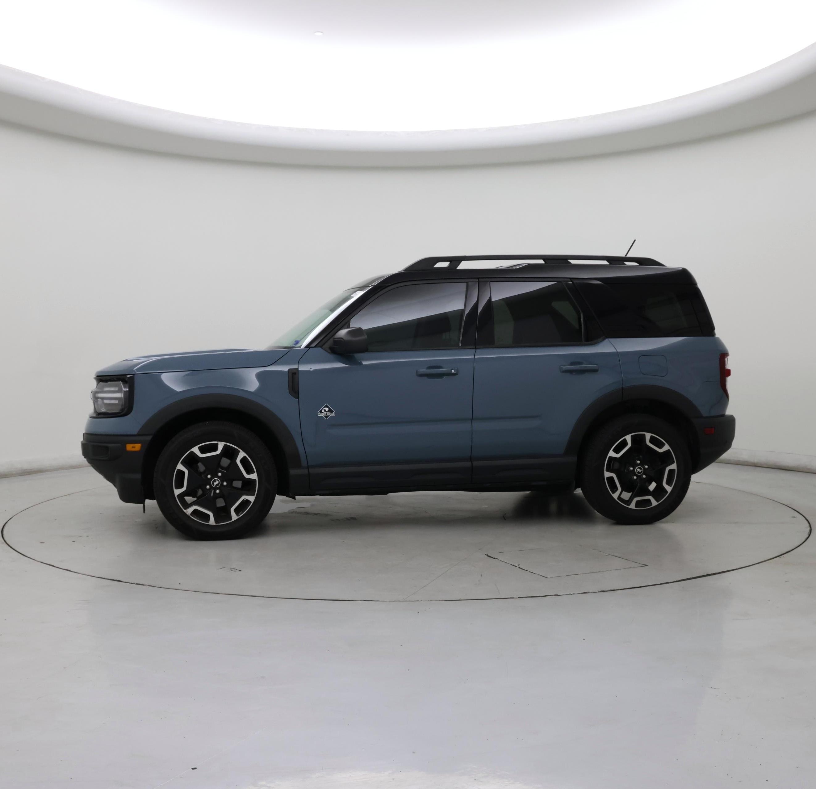 Thumbnail: 2022 Ford Bronco Sport - 3
