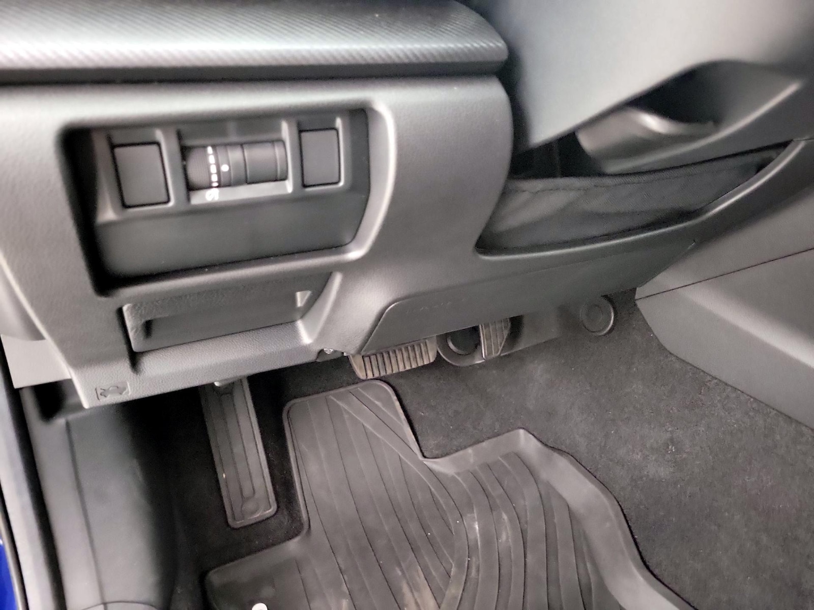 2025 Subaru Crosstrek Limited - Photo 14