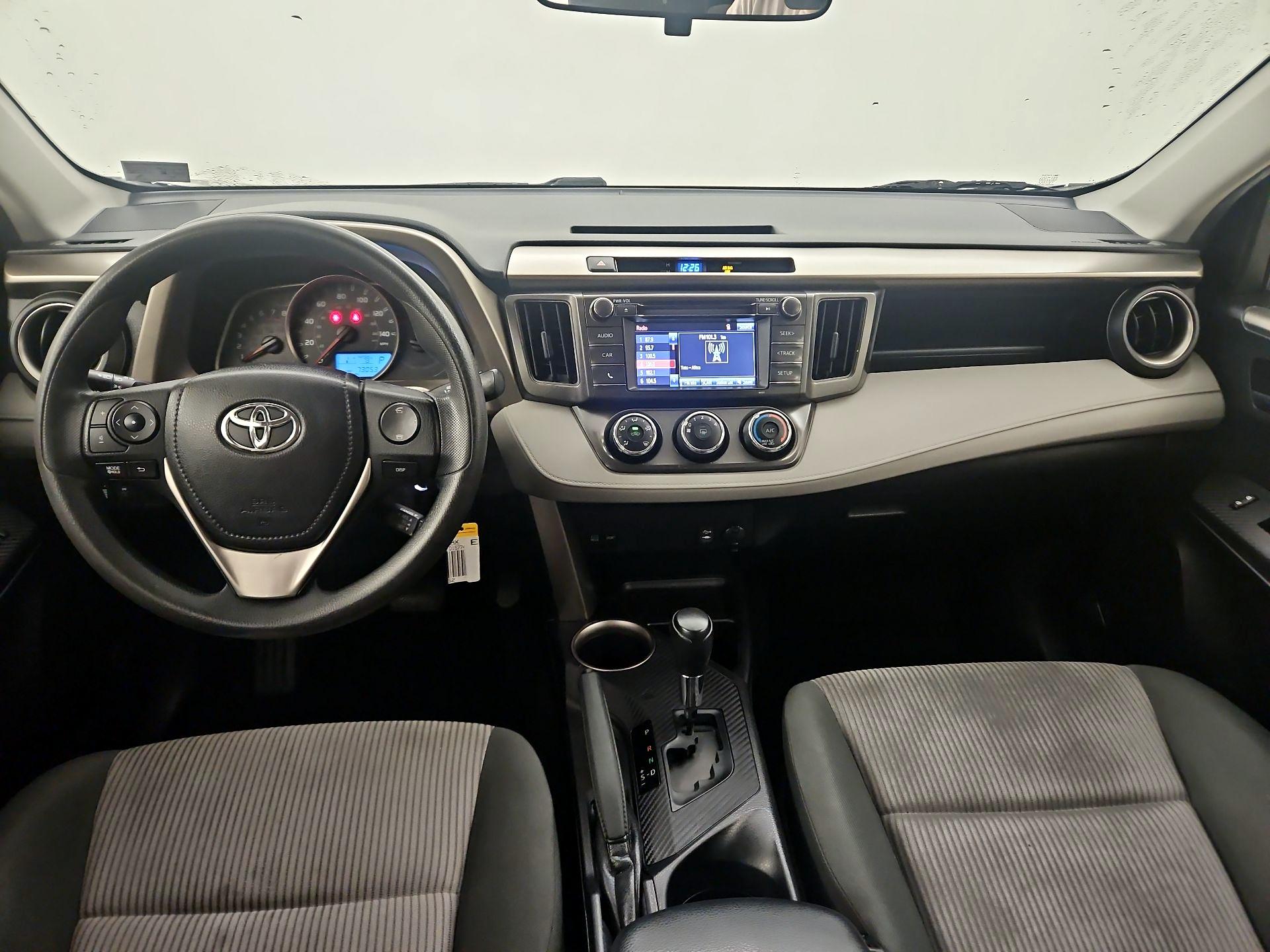 Thumbnail: 2015 Toyota RAV4 - 9