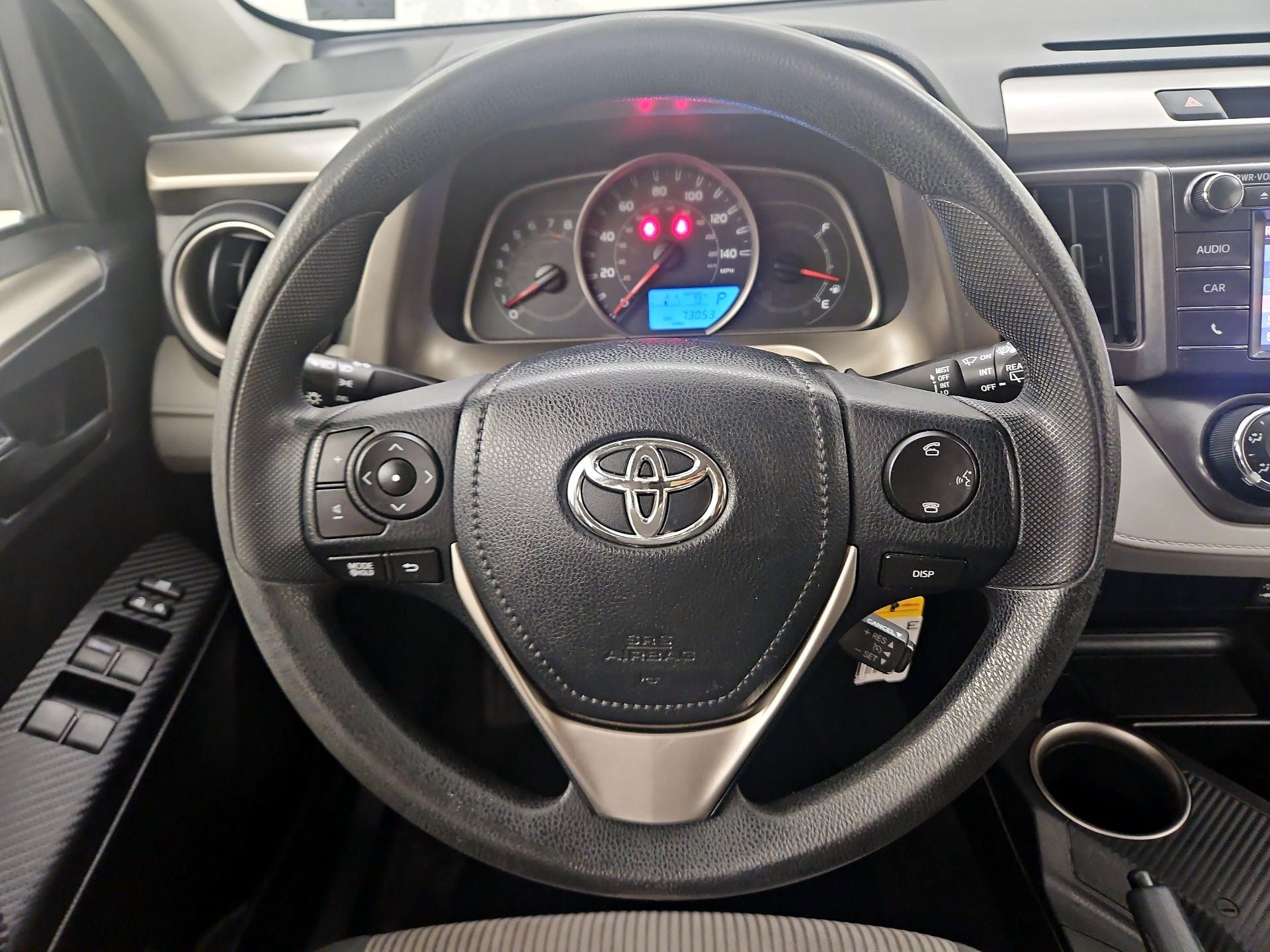 Thumbnail: 2015 Toyota RAV4 - 10