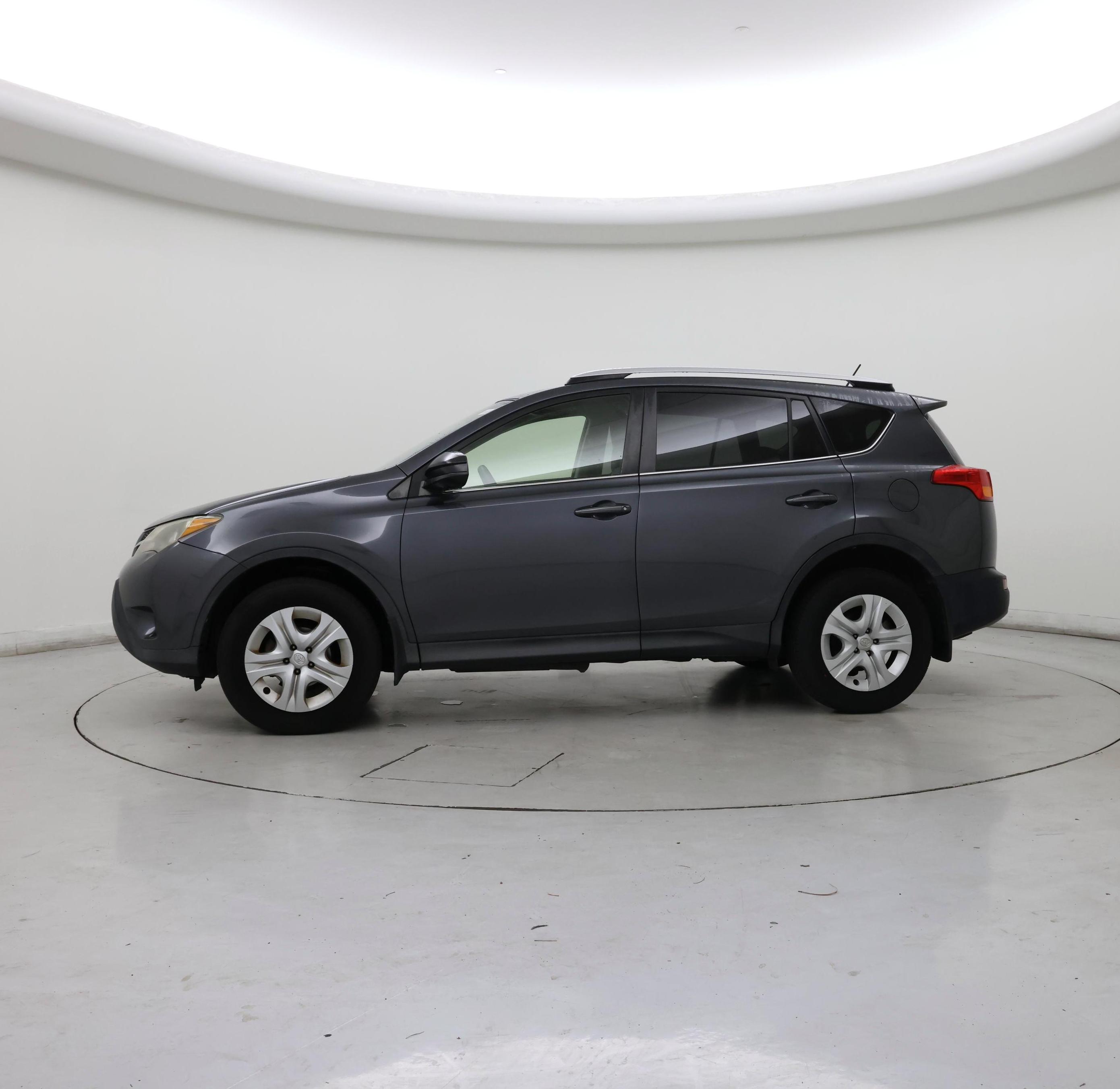 Thumbnail: 2015 Toyota RAV4 - 3