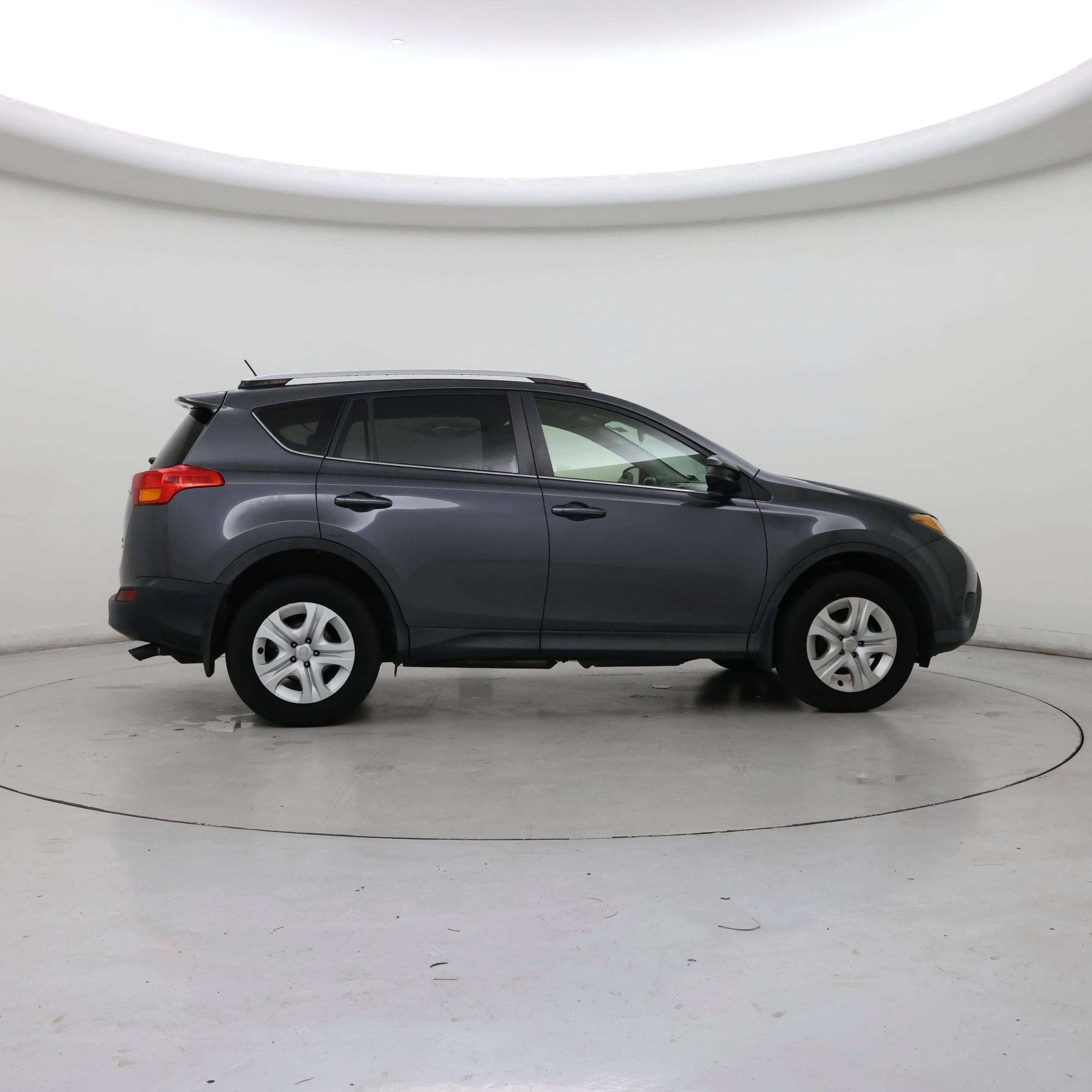 Thumbnail: 2015 Toyota RAV4 - 7