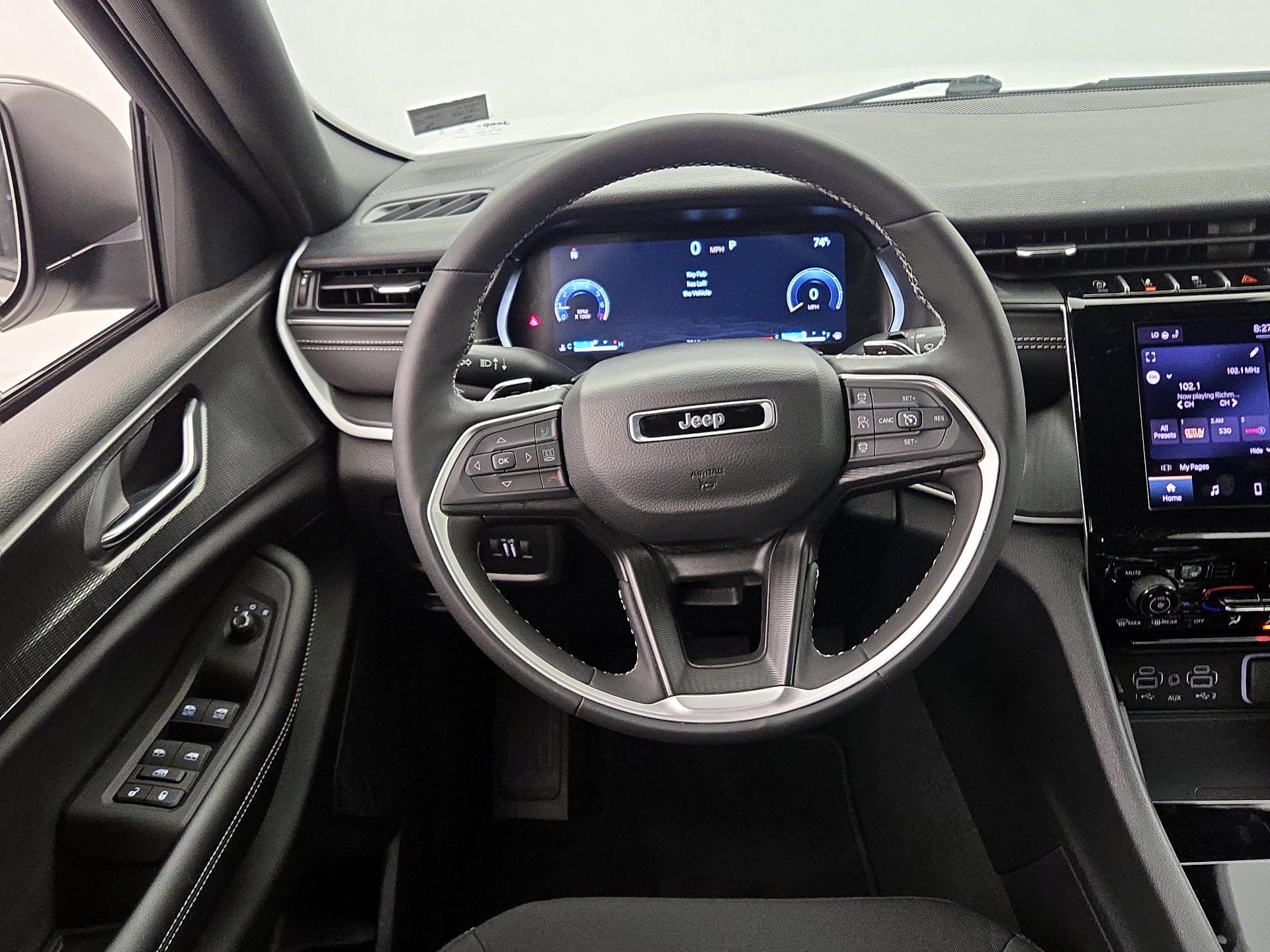 Thumbnail: 2025 Jeep Grand Cherokee - 10