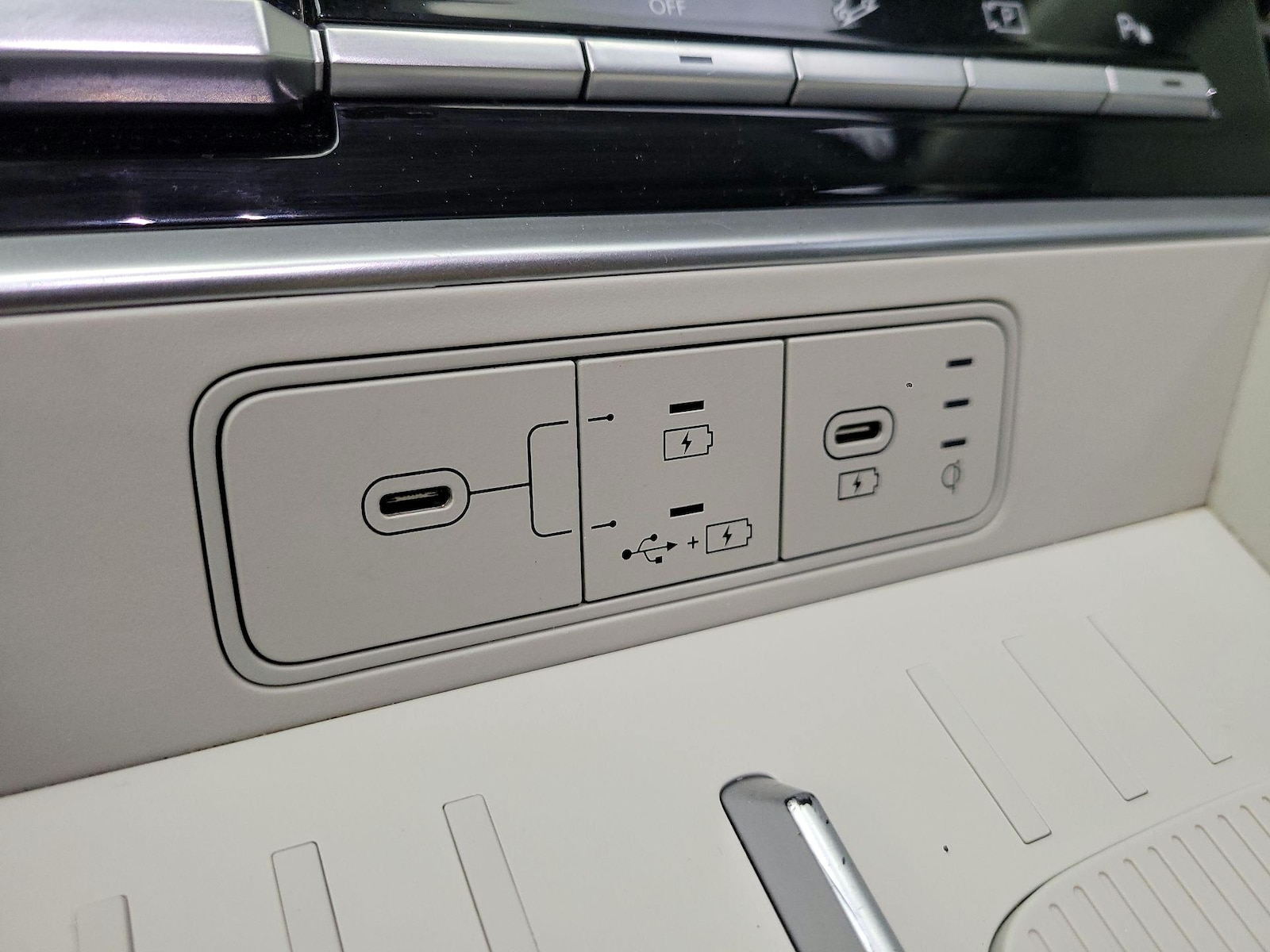 2025 Hyundai Santa Fe SEL - Photo 20