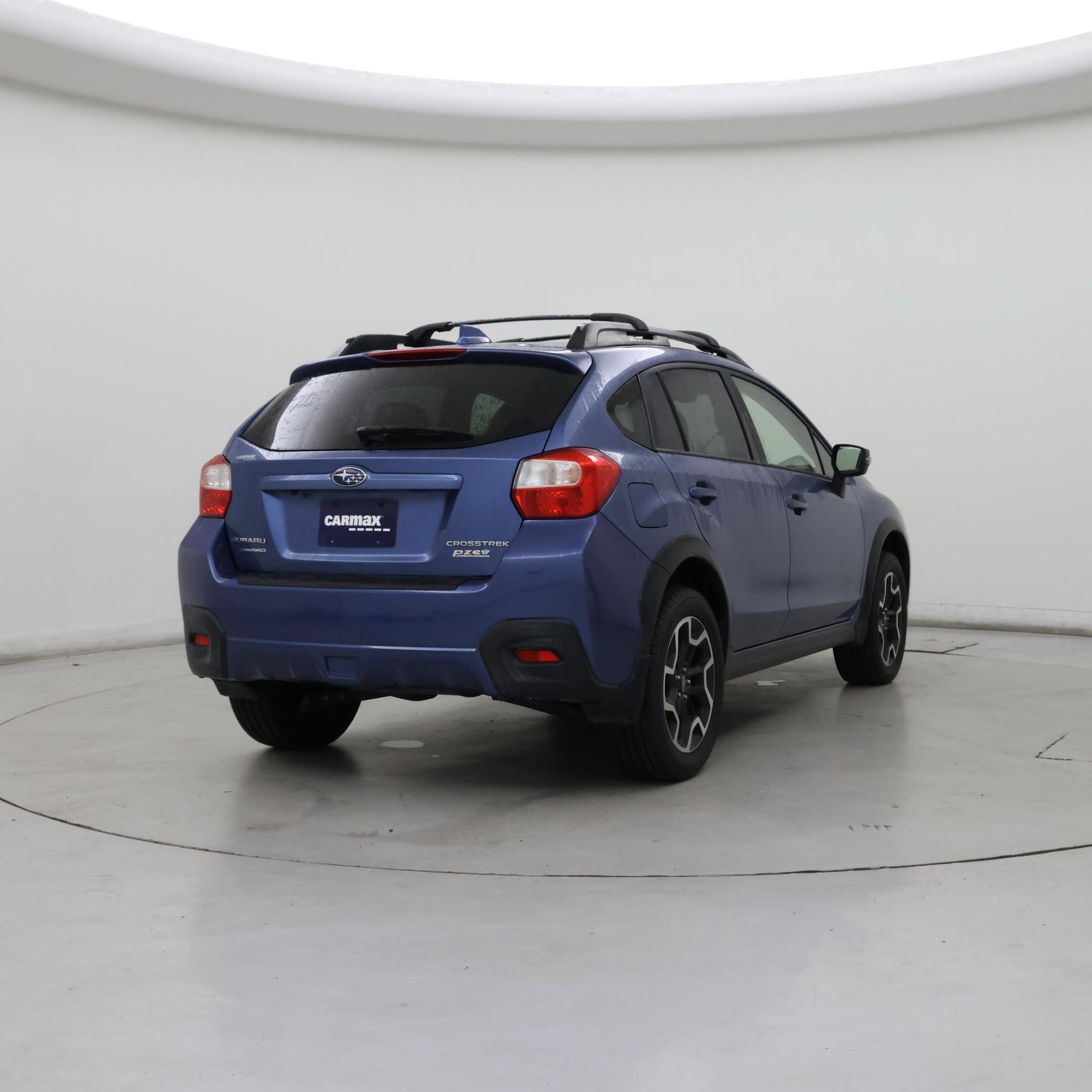 Thumbnail: 2017 Subaru Crosstrek - 8