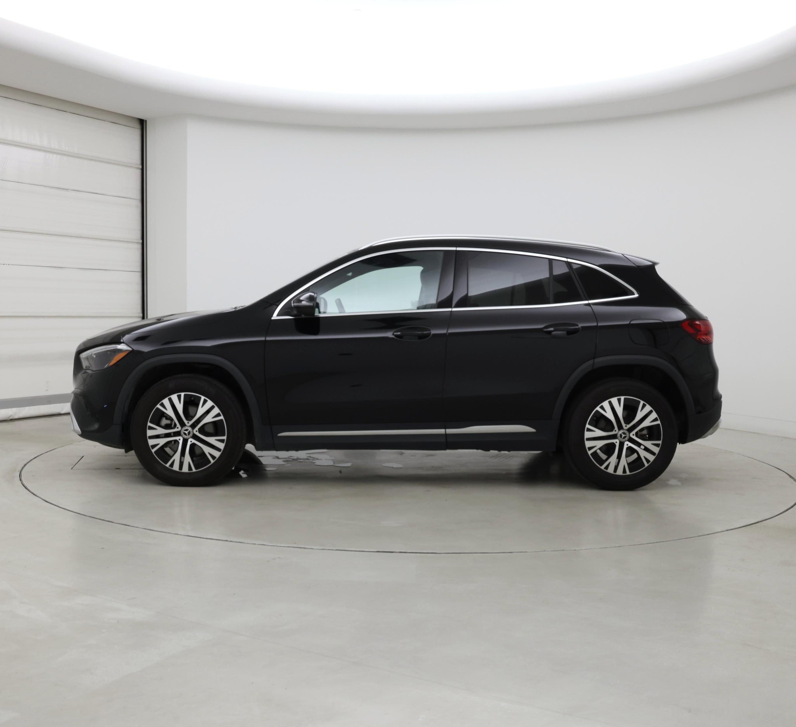 Thumbnail: 2025 Mercedes-Benz GLA - 3