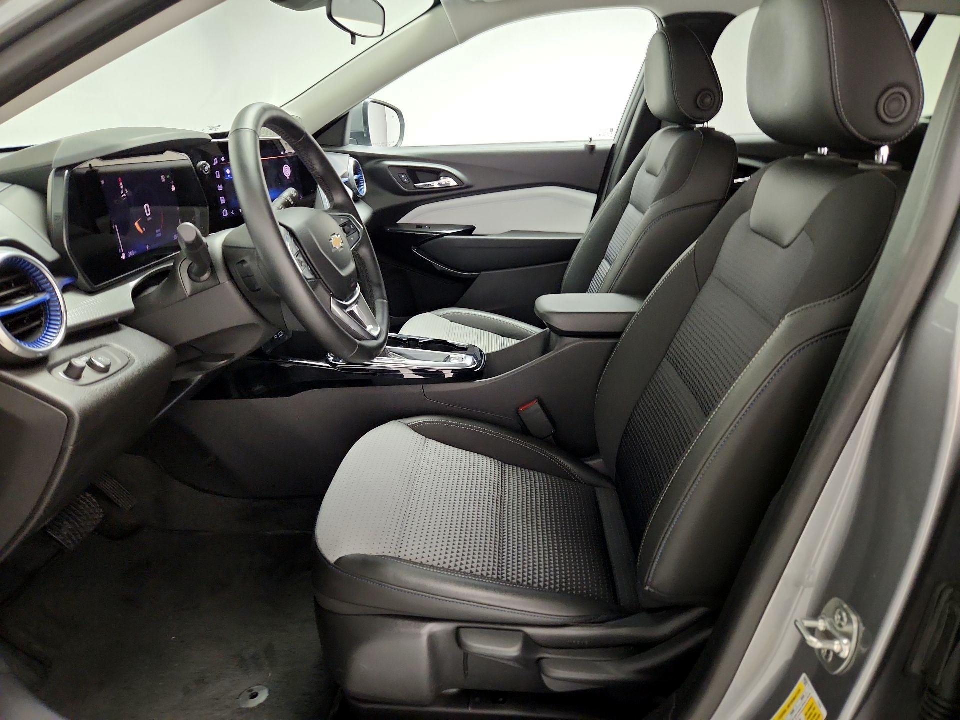 Thumbnail: 2025 Chevrolet Trax - 11