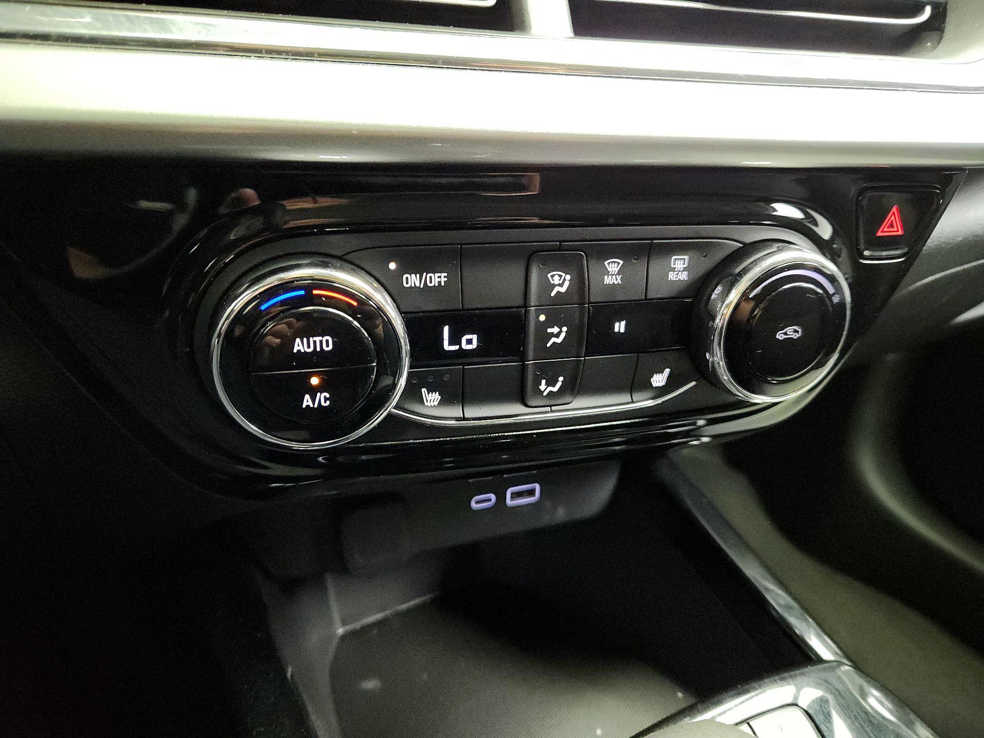 Thumbnail: 2025 Chevrolet Trax - 16