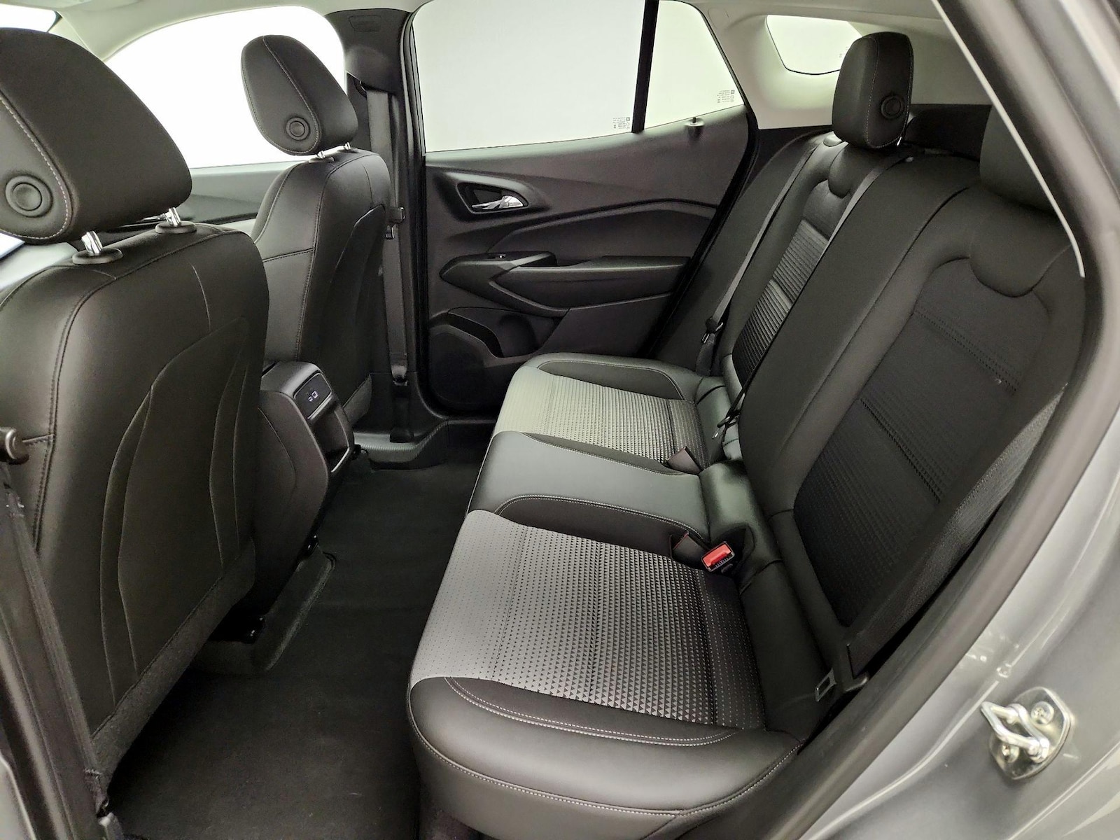 2025 Chevrolet Trax LT - Photo 20