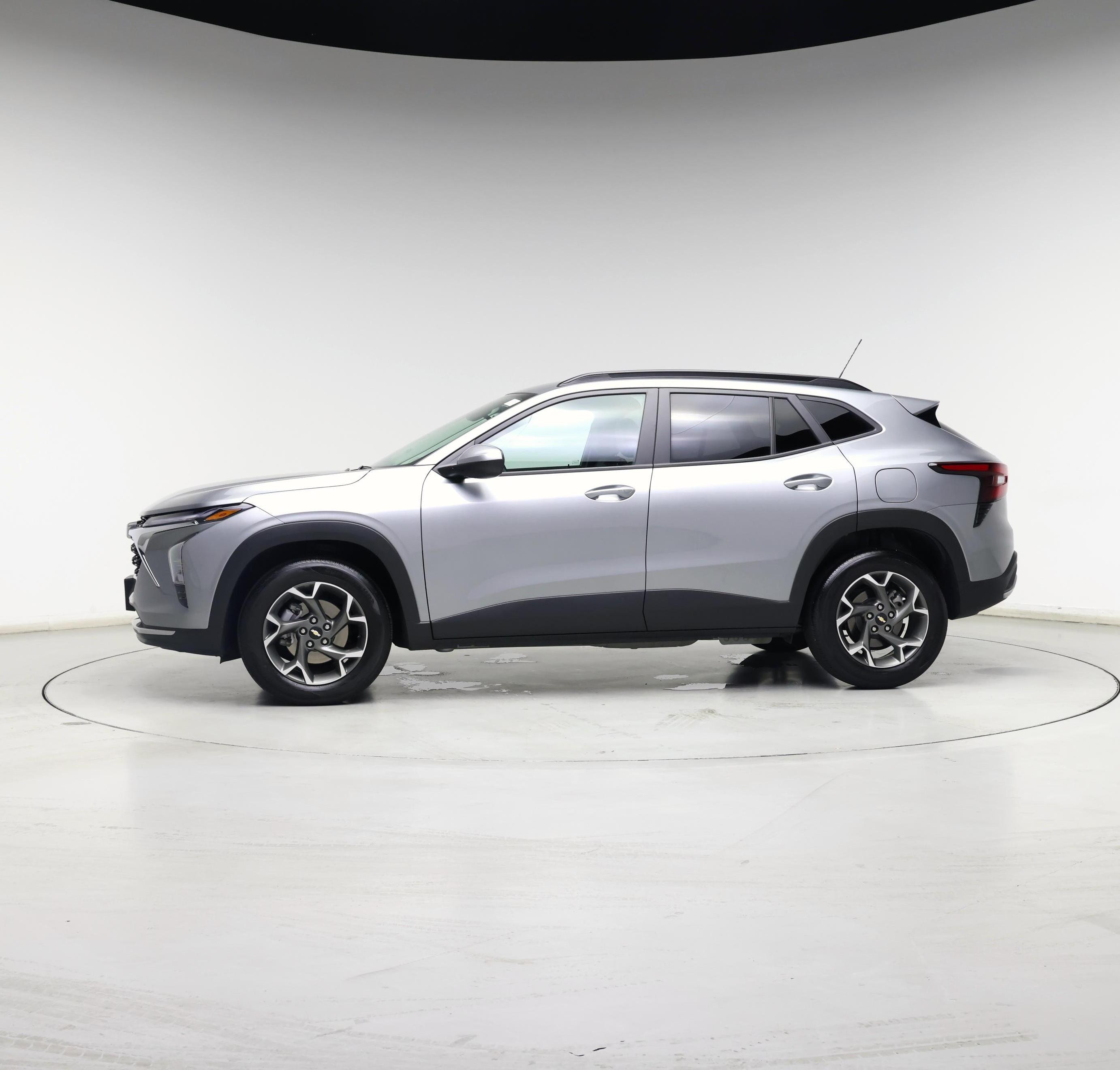 Thumbnail: 2025 Chevrolet Trax - 3