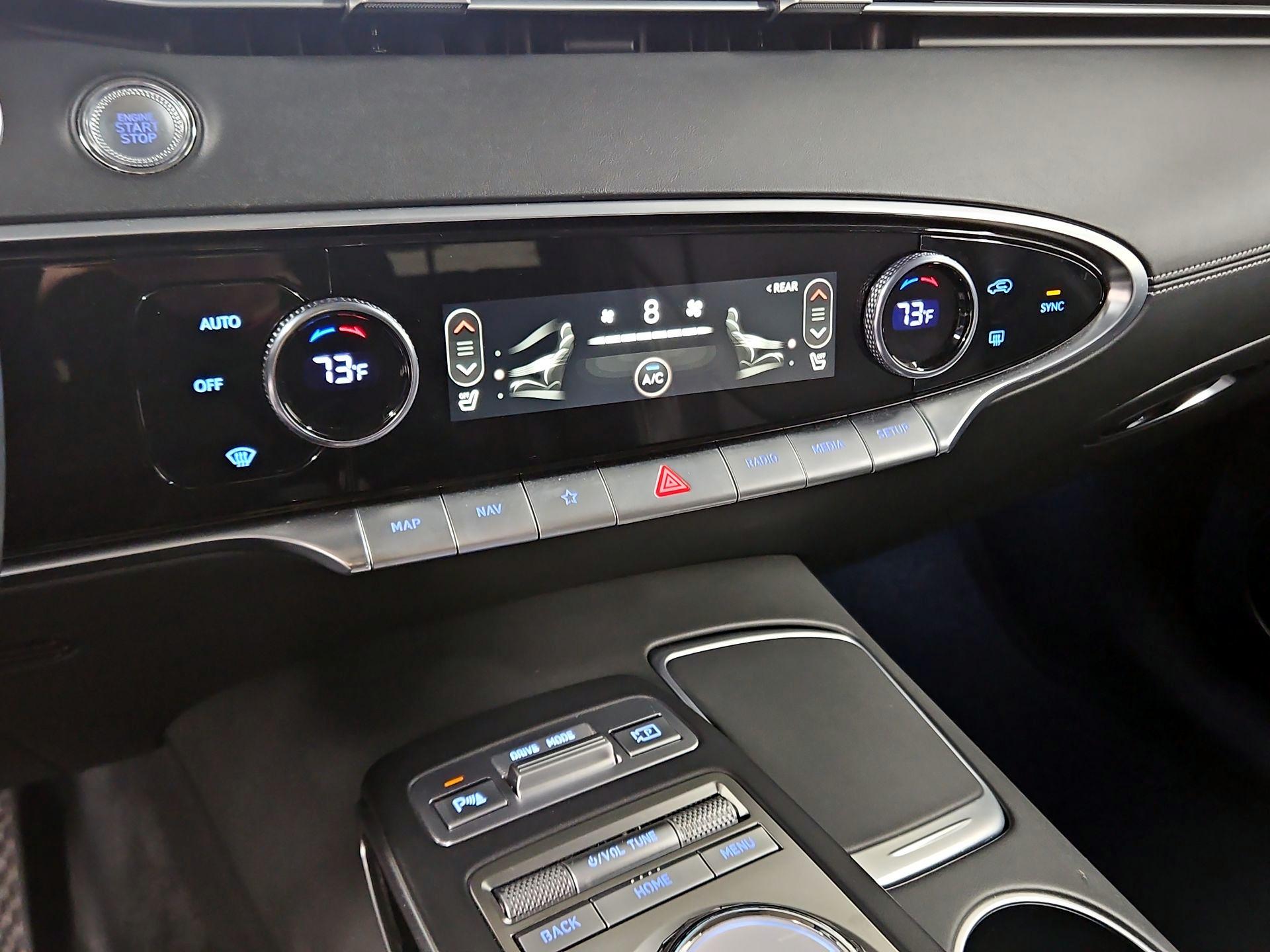 Thumbnail: 2025 Genesis GV70 - 17