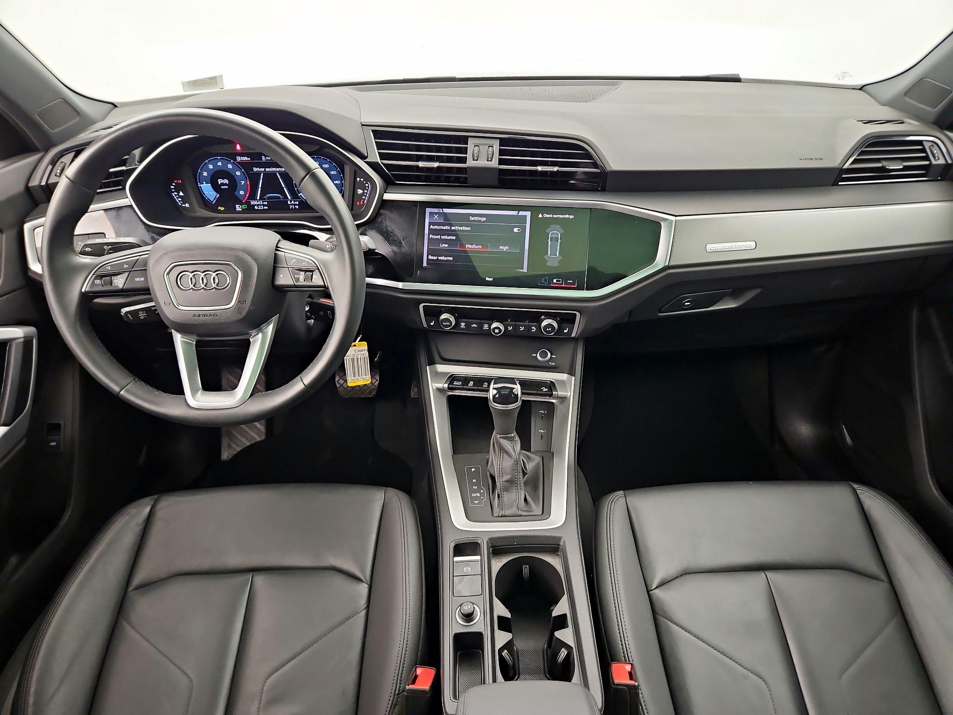 Thumbnail: 2025 Audi Q3 - 9