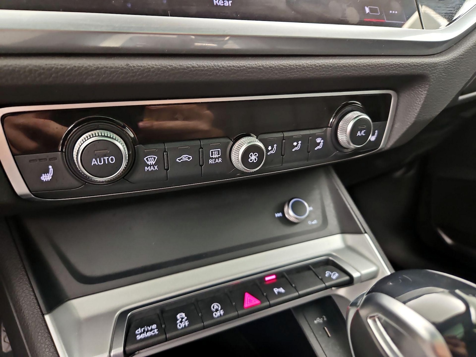 2025 Audi Q3 S Line Premium - Photo 17