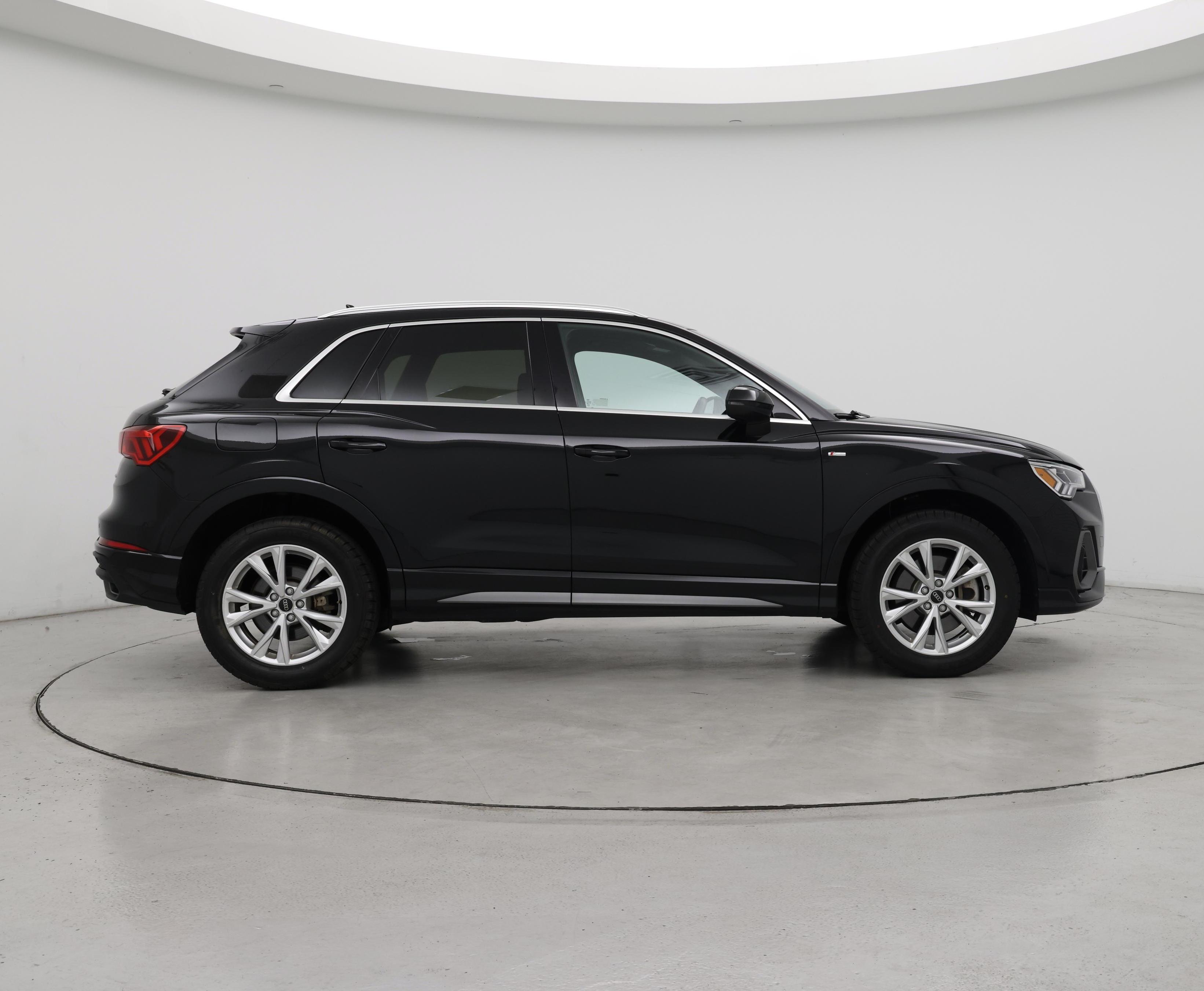 Thumbnail: 2025 Audi Q3 - 7