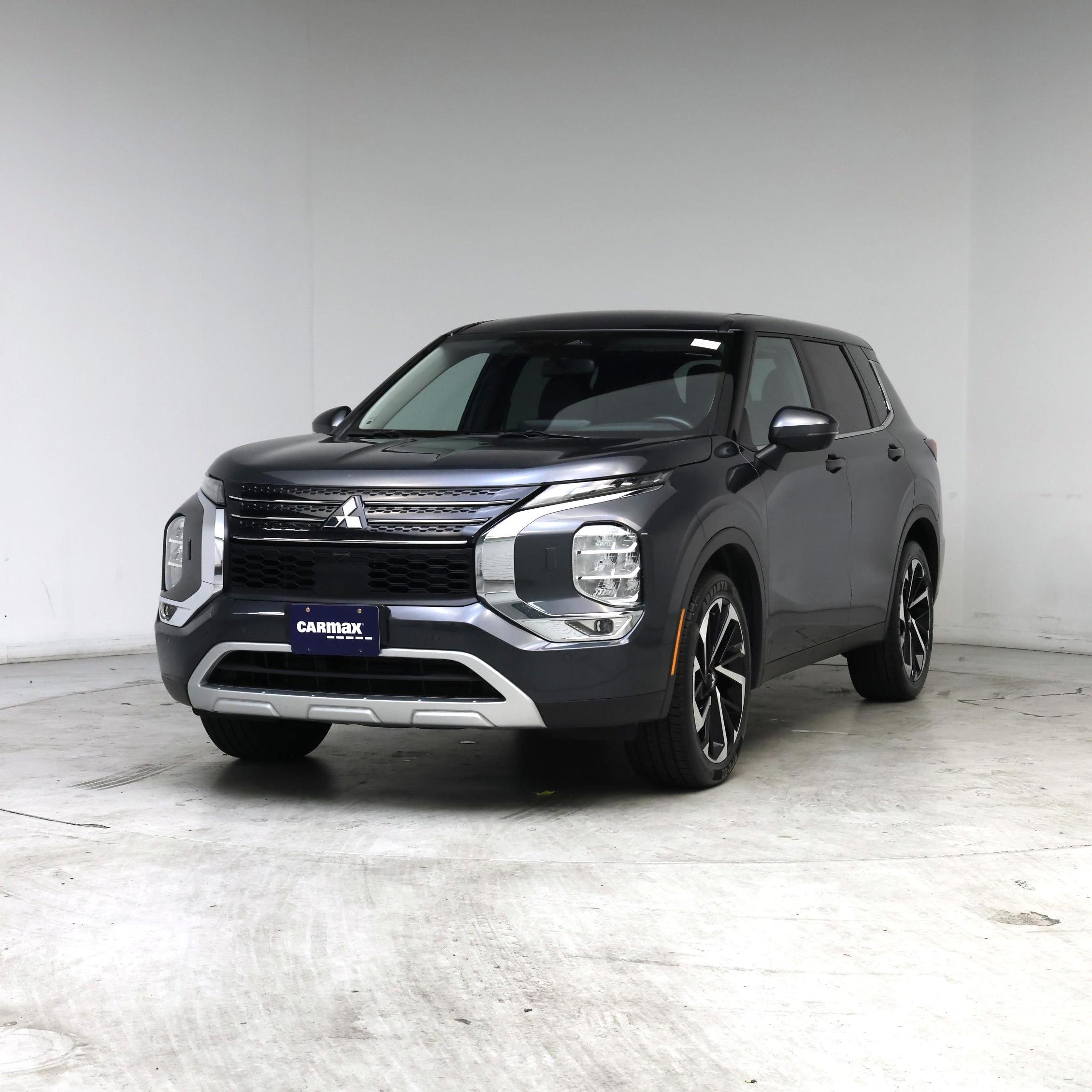 Thumbnail: 2024 Mitsubishi Outlander - 4