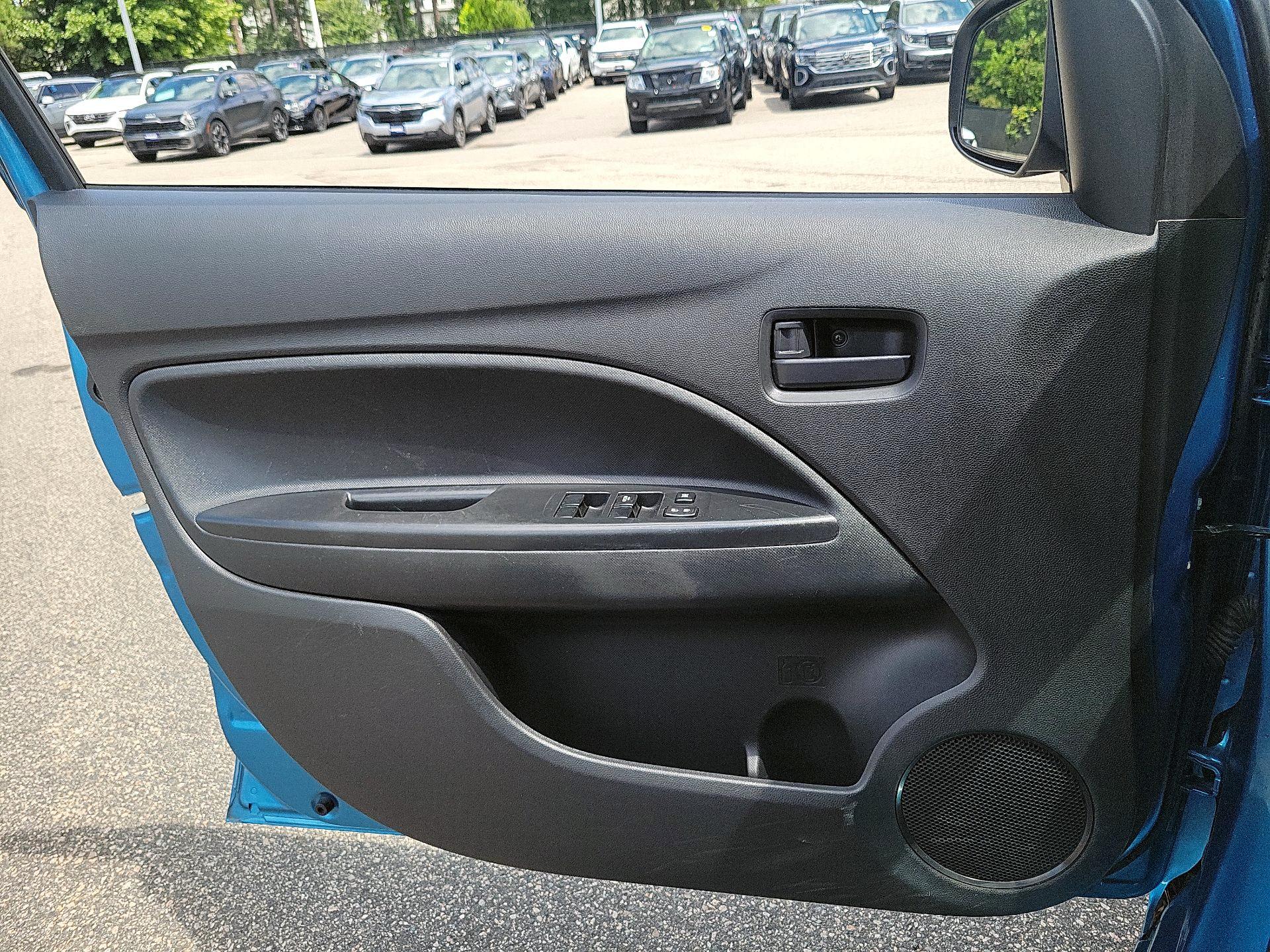 Thumbnail: 2024 Mitsubishi Mirage - 10
