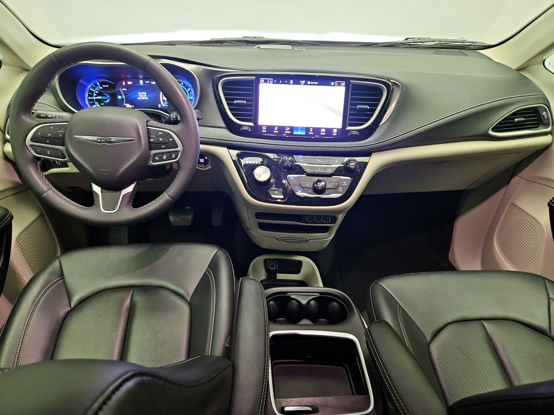 Thumbnail: 2024 Chrysler Pacifica - 9