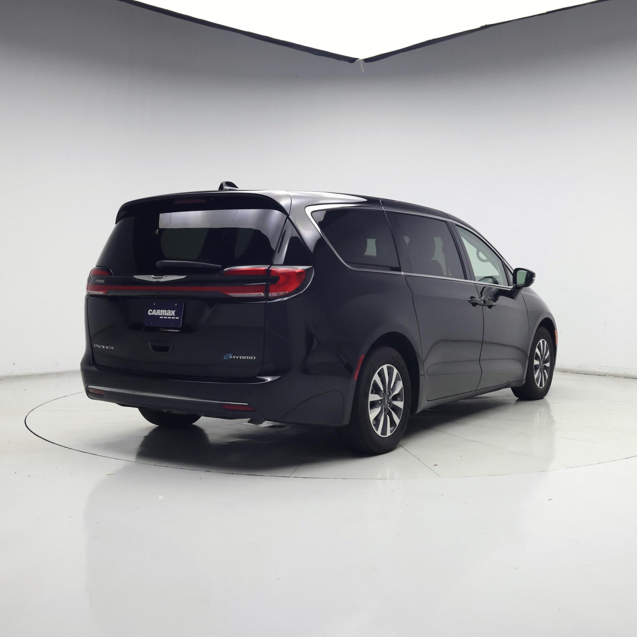 Thumbnail: 2024 Chrysler Pacifica - 8
