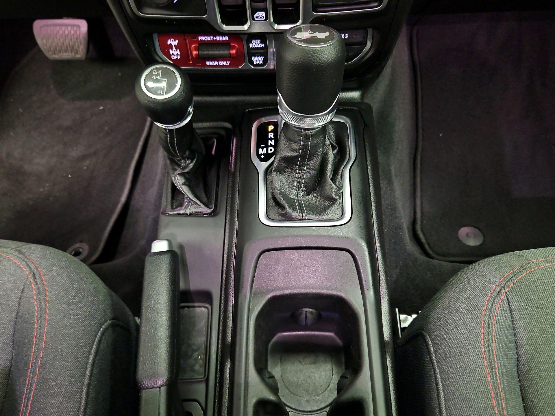 Thumbnail: 2025 Jeep Wrangler - 17