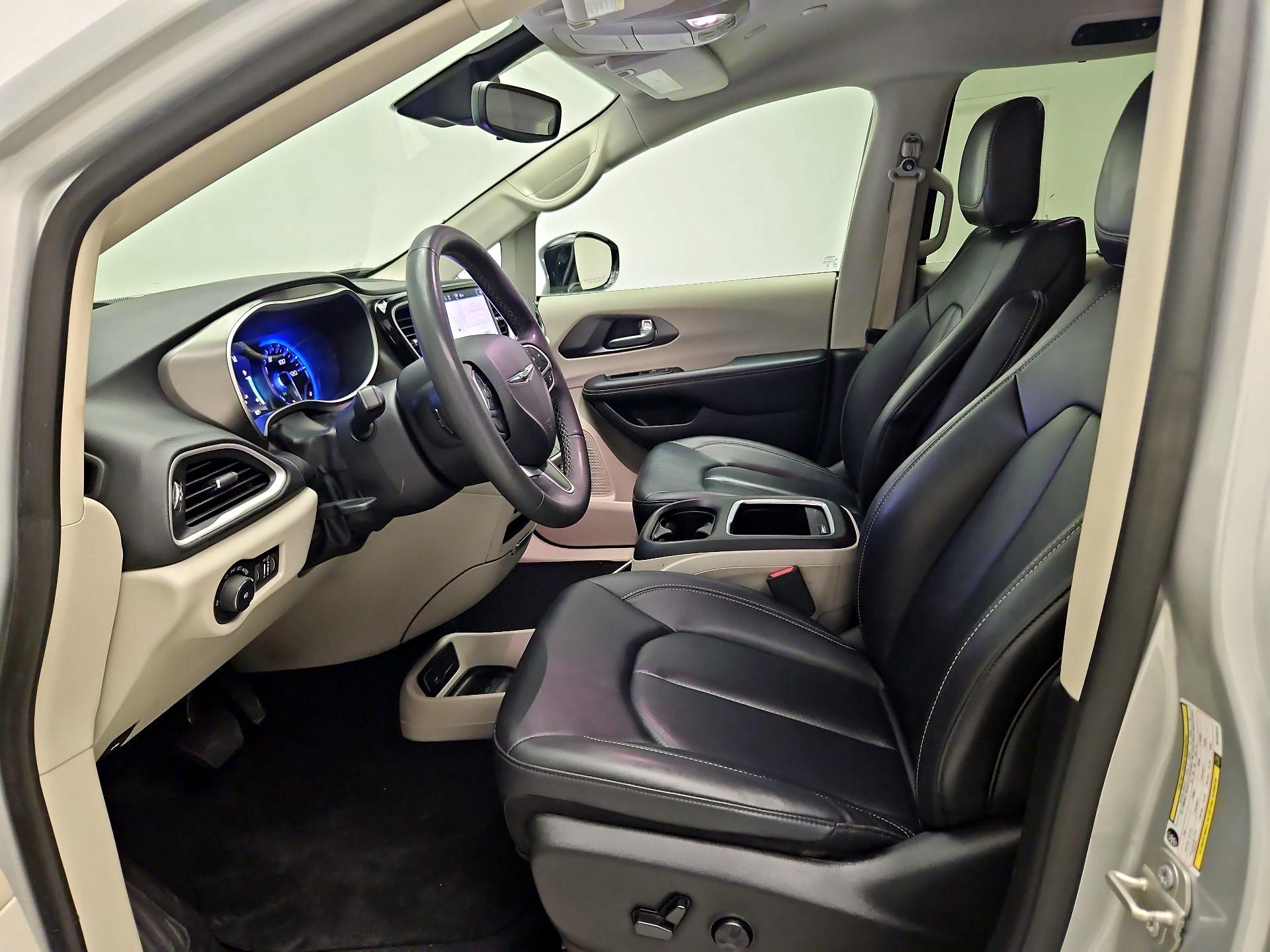 Thumbnail: 2024 Chrysler Pacifica - 11