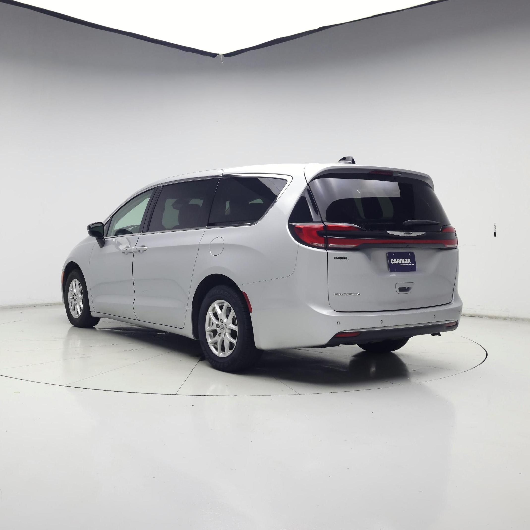 Thumbnail: 2024 Chrysler Pacifica - 2