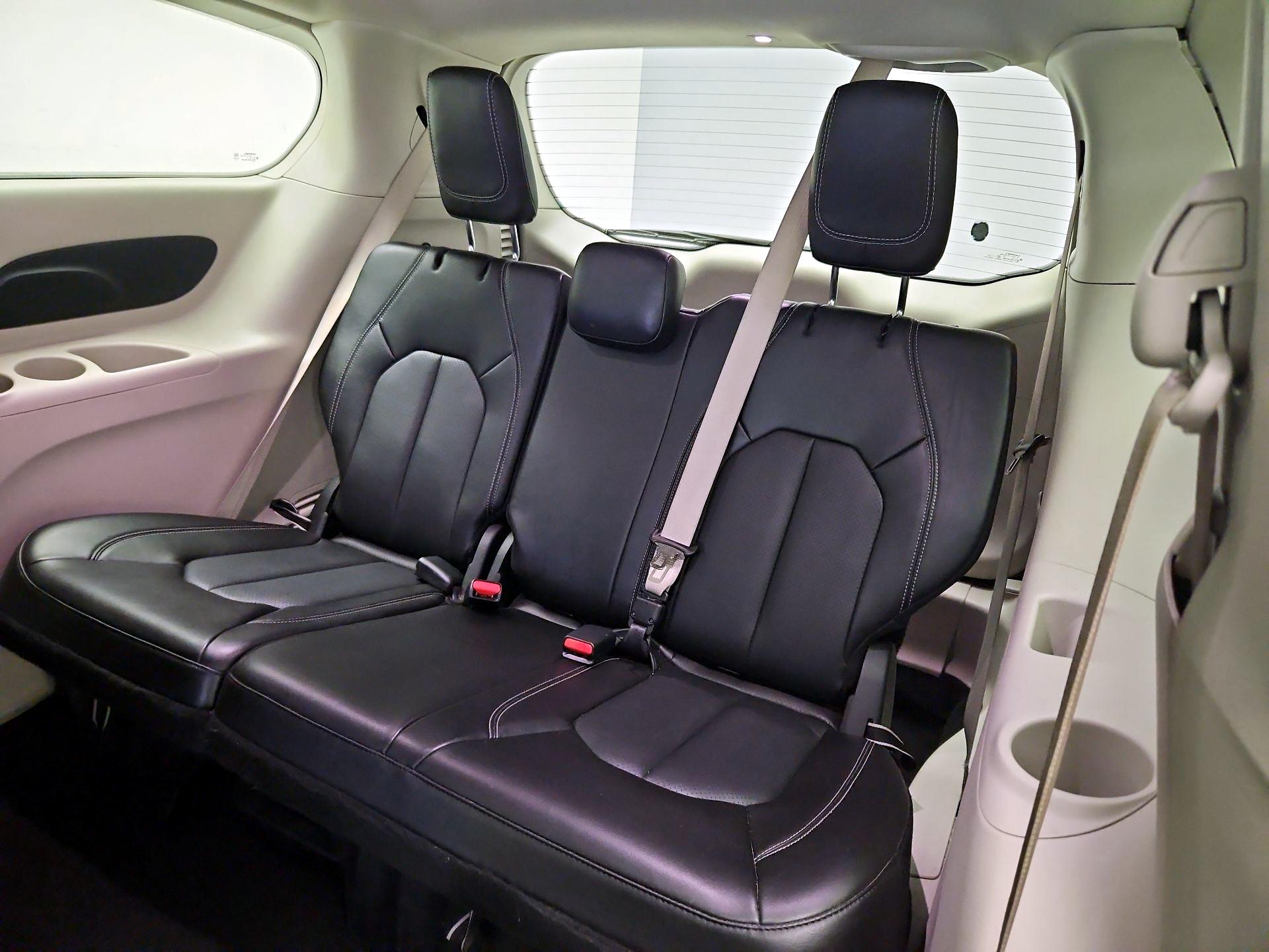 Thumbnail: 2024 Chrysler Pacifica - 20