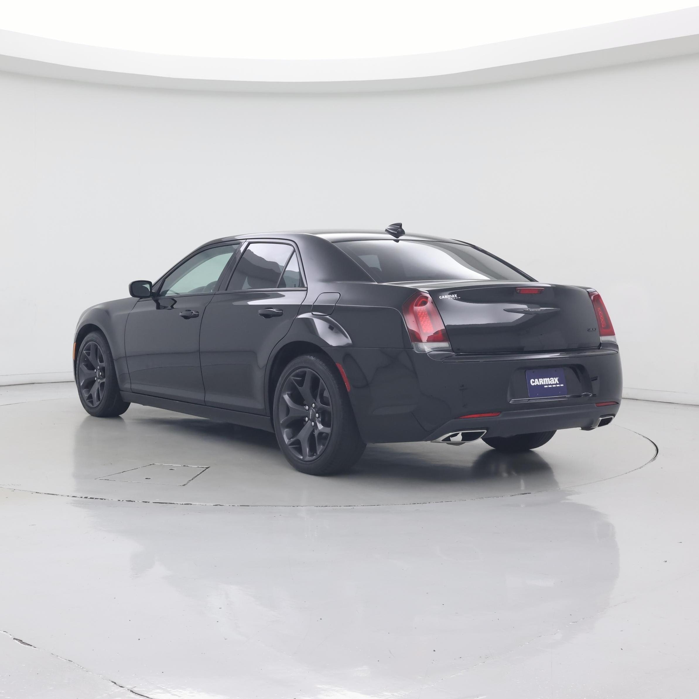 Thumbnail: 2023 Chrysler 300 - 2