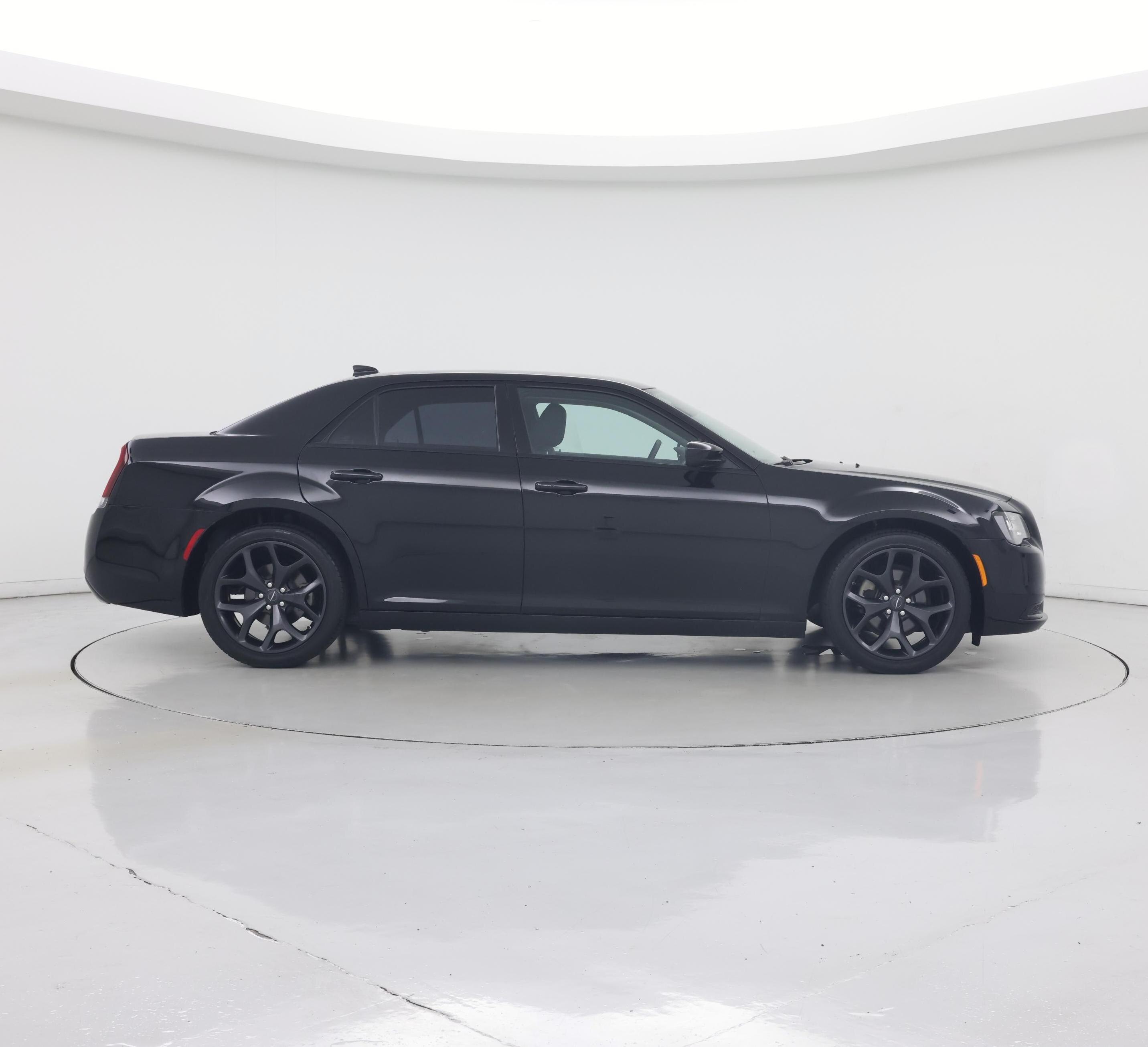 Thumbnail: 2023 Chrysler 300 - 7