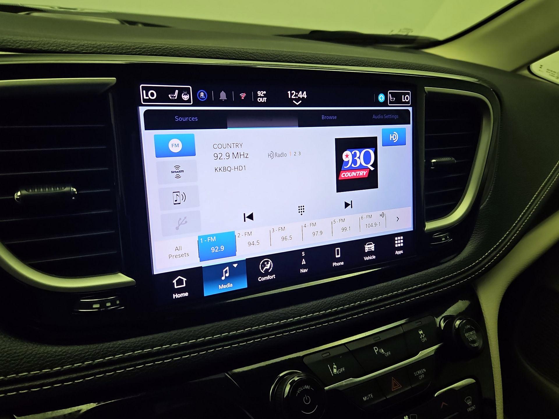 Thumbnail: 2024 Chrysler Pacifica - 16