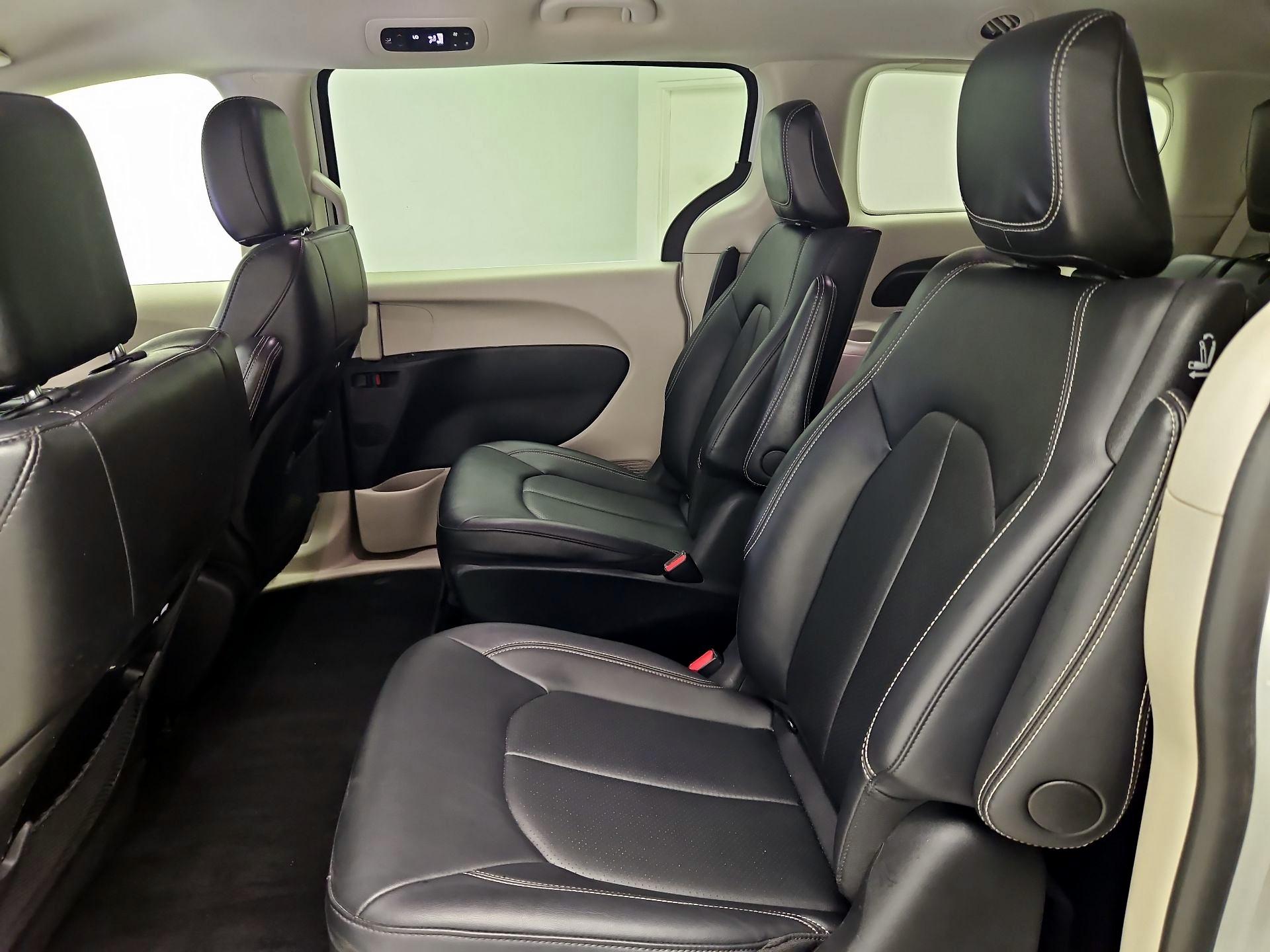 Thumbnail: 2024 Chrysler Pacifica - 20