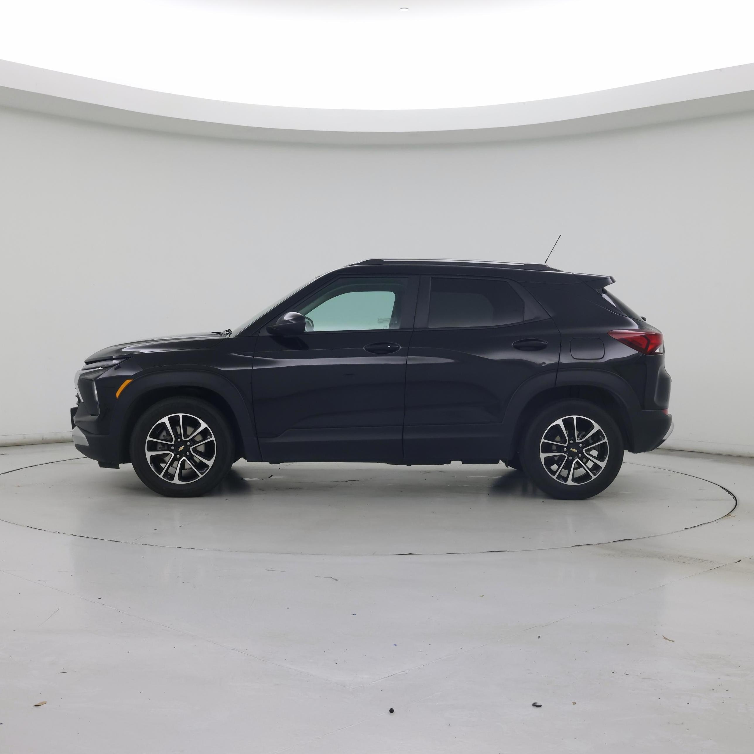 Thumbnail: 2025 Chevrolet TrailBlazer - 3