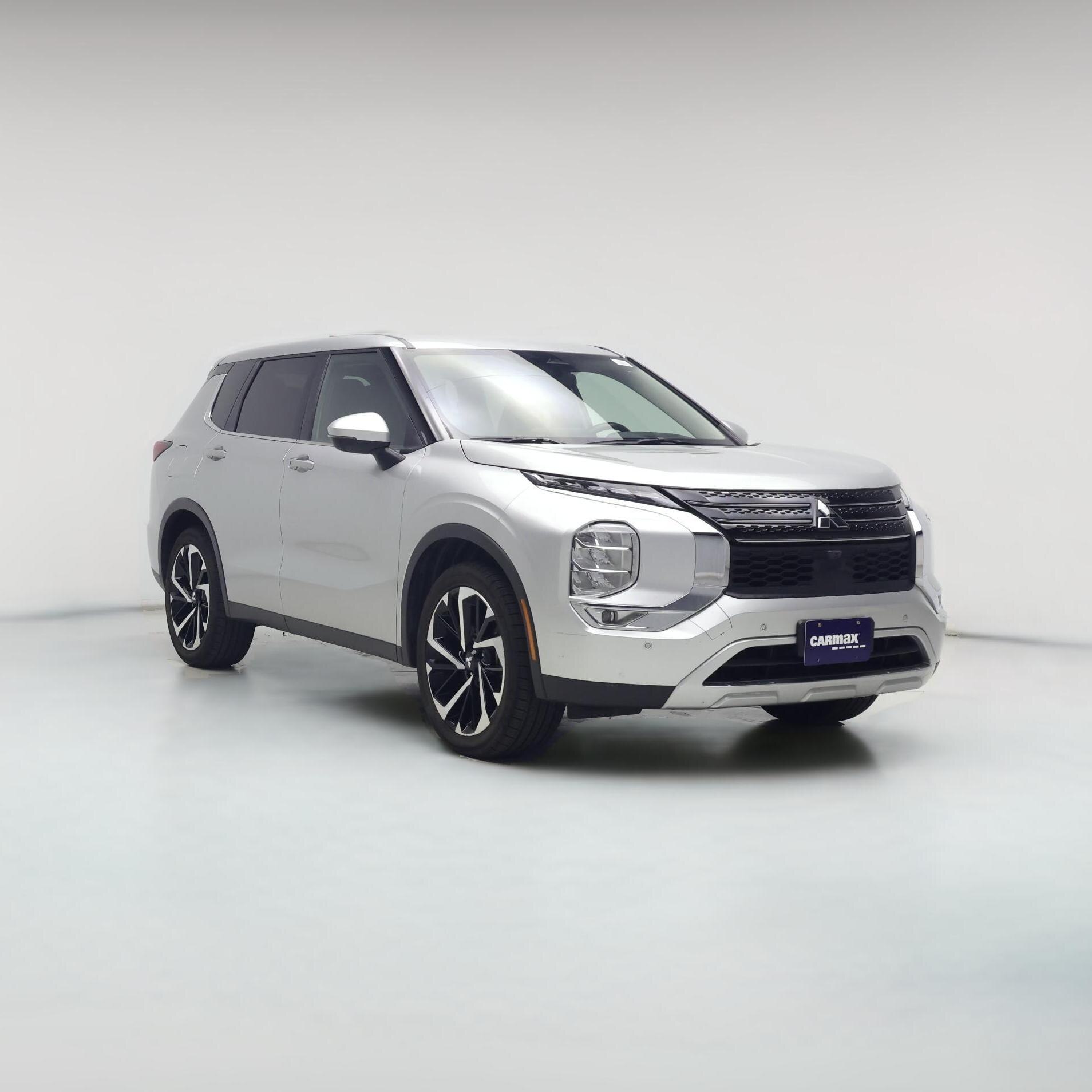 Thumbnail: 2024 Mitsubishi Outlander - 1