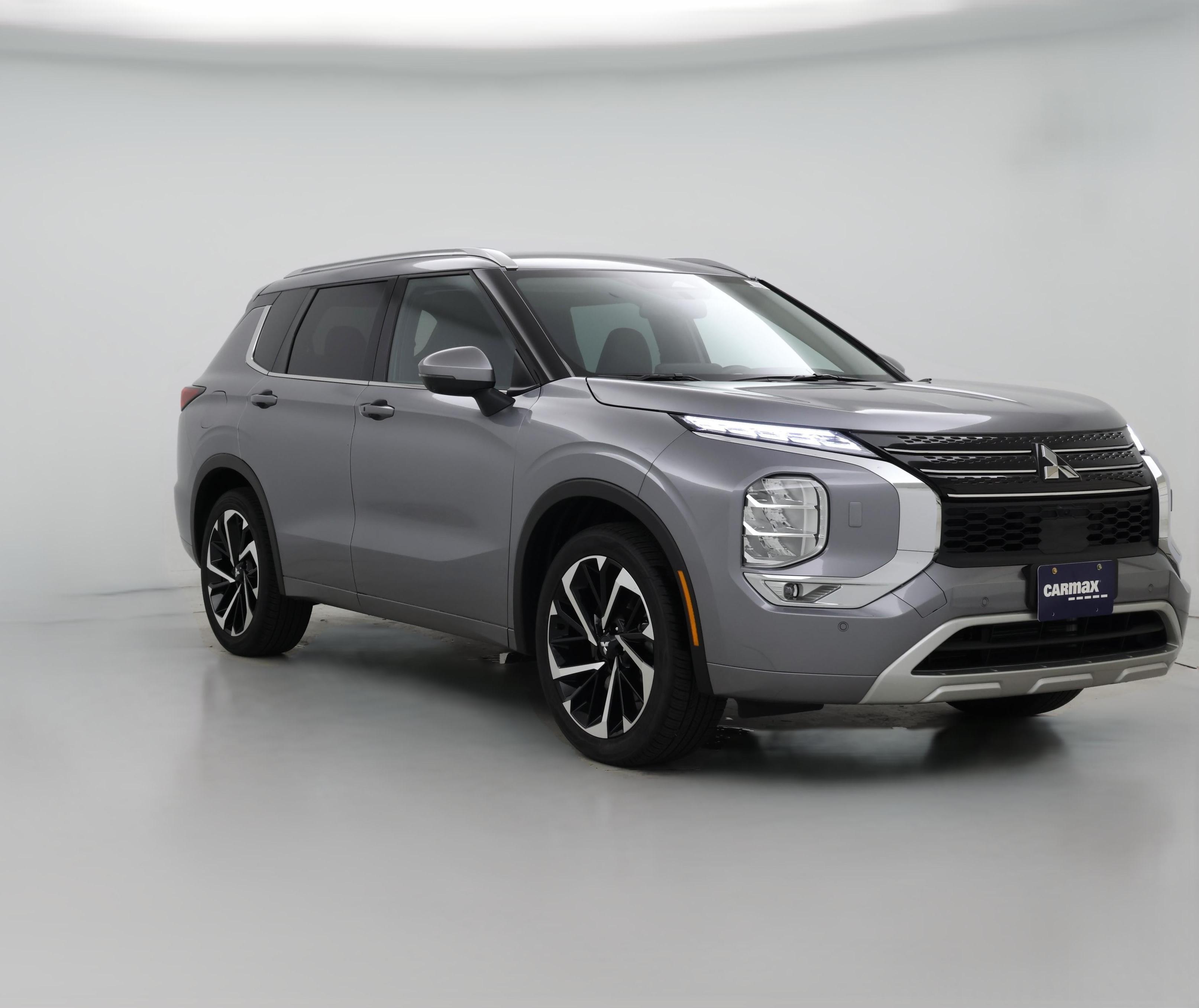 Thumbnail: 2022 Mitsubishi Outlander - 1