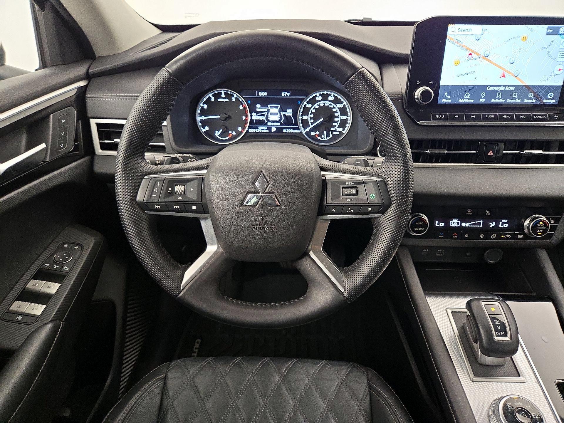 Thumbnail: 2022 Mitsubishi Outlander - 10