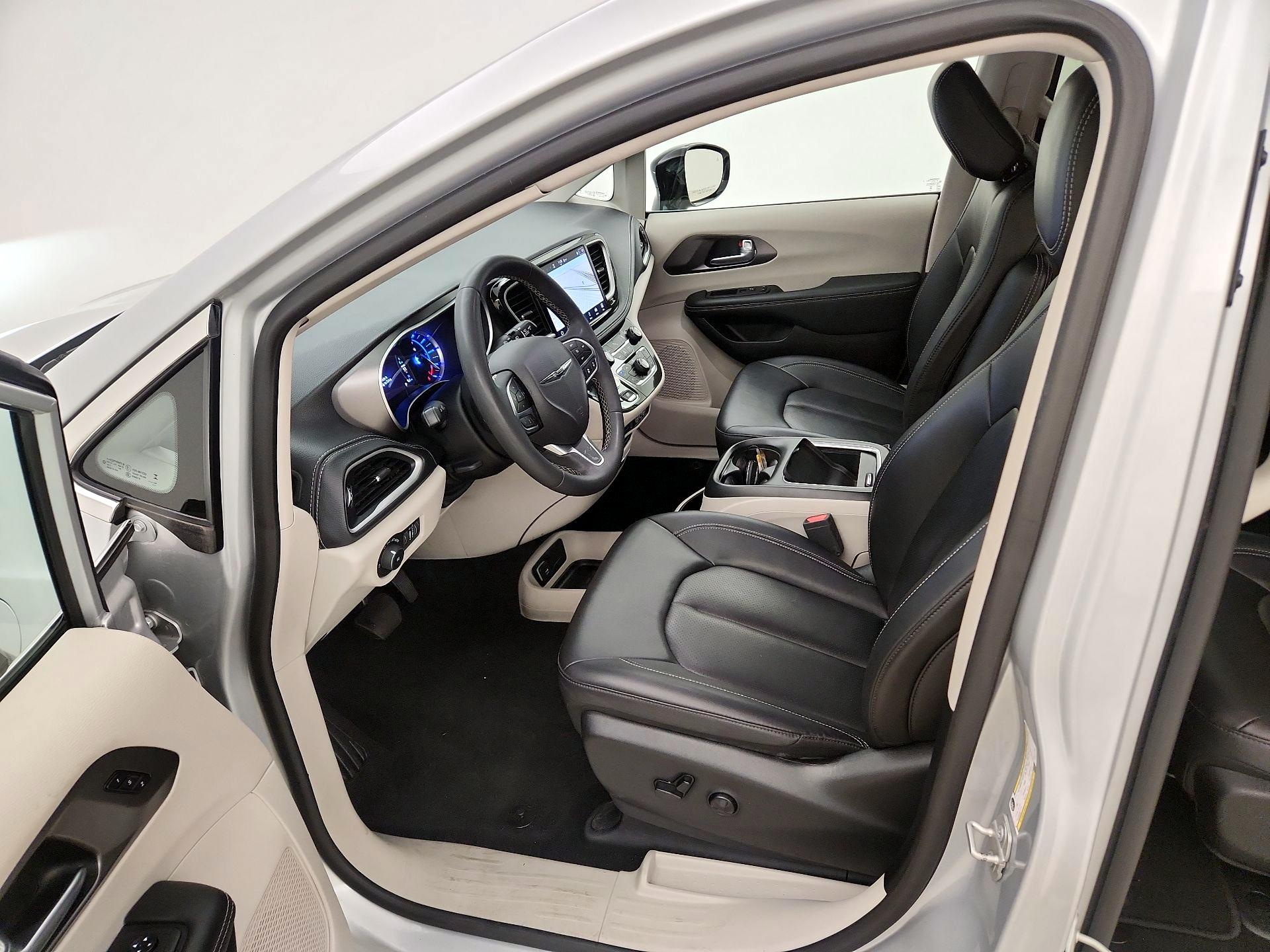 Thumbnail: 2024 Chrysler Pacifica - 11